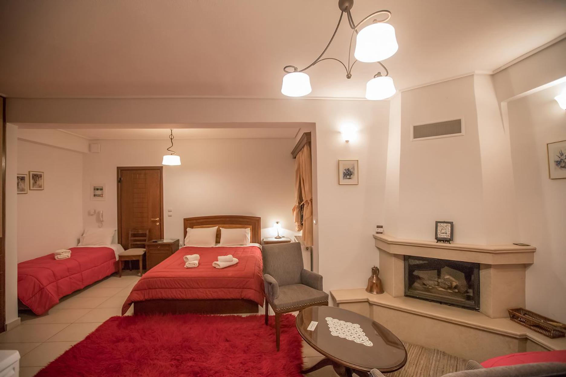 Quadruple Room with Garden View - Photo 10