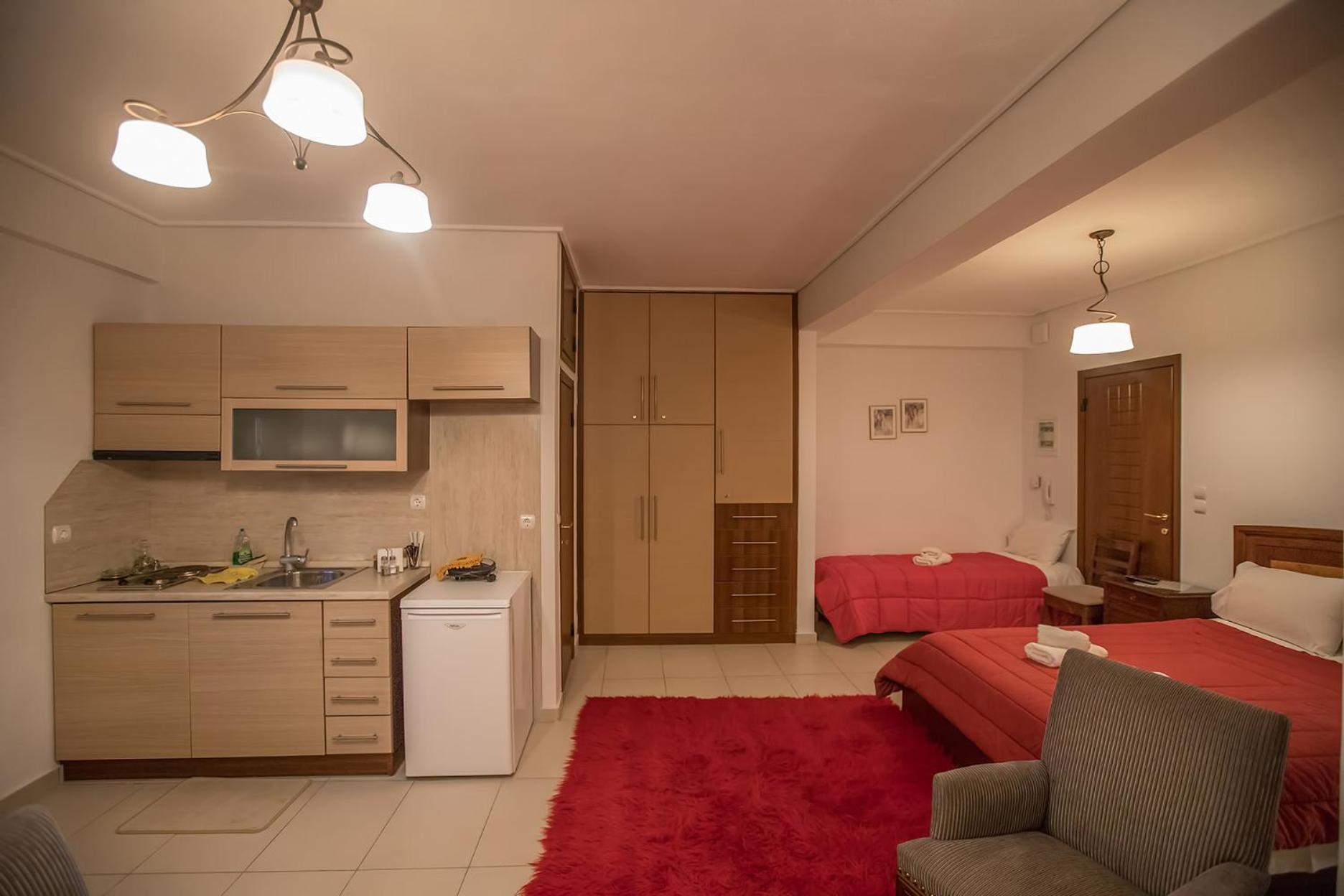 Quadruple Room with Garden View - Photo 9