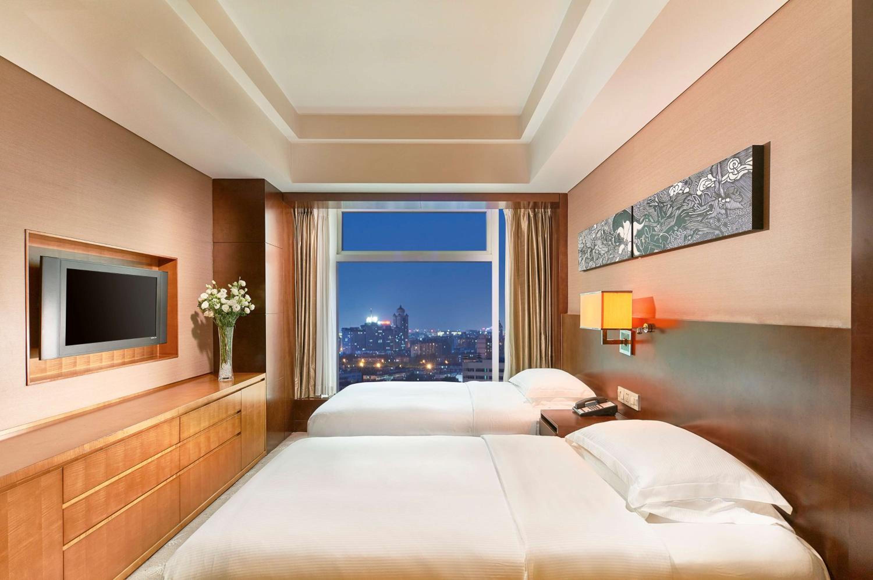 King Suite - Photo 2