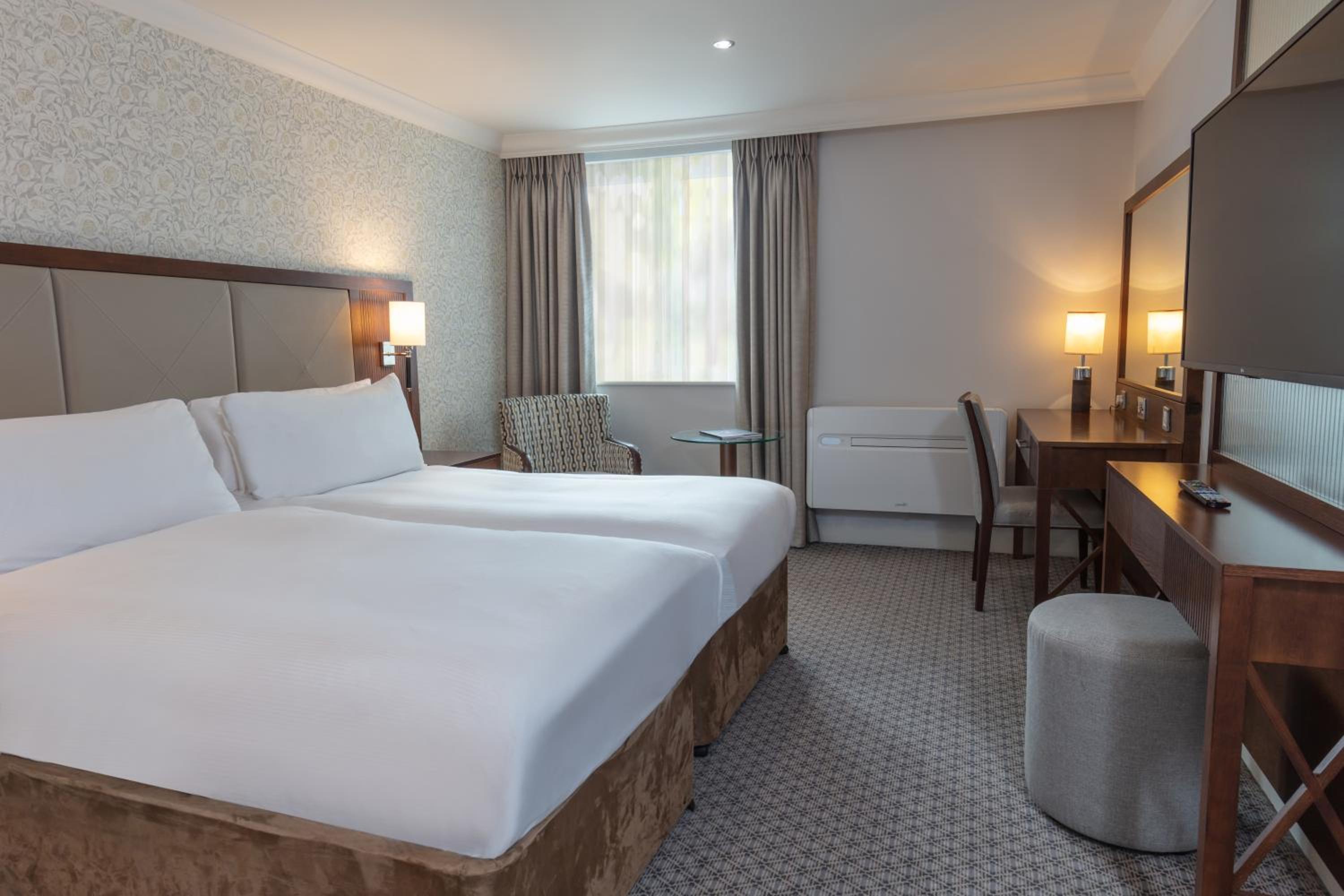 Superior Twin Room - Photo 1