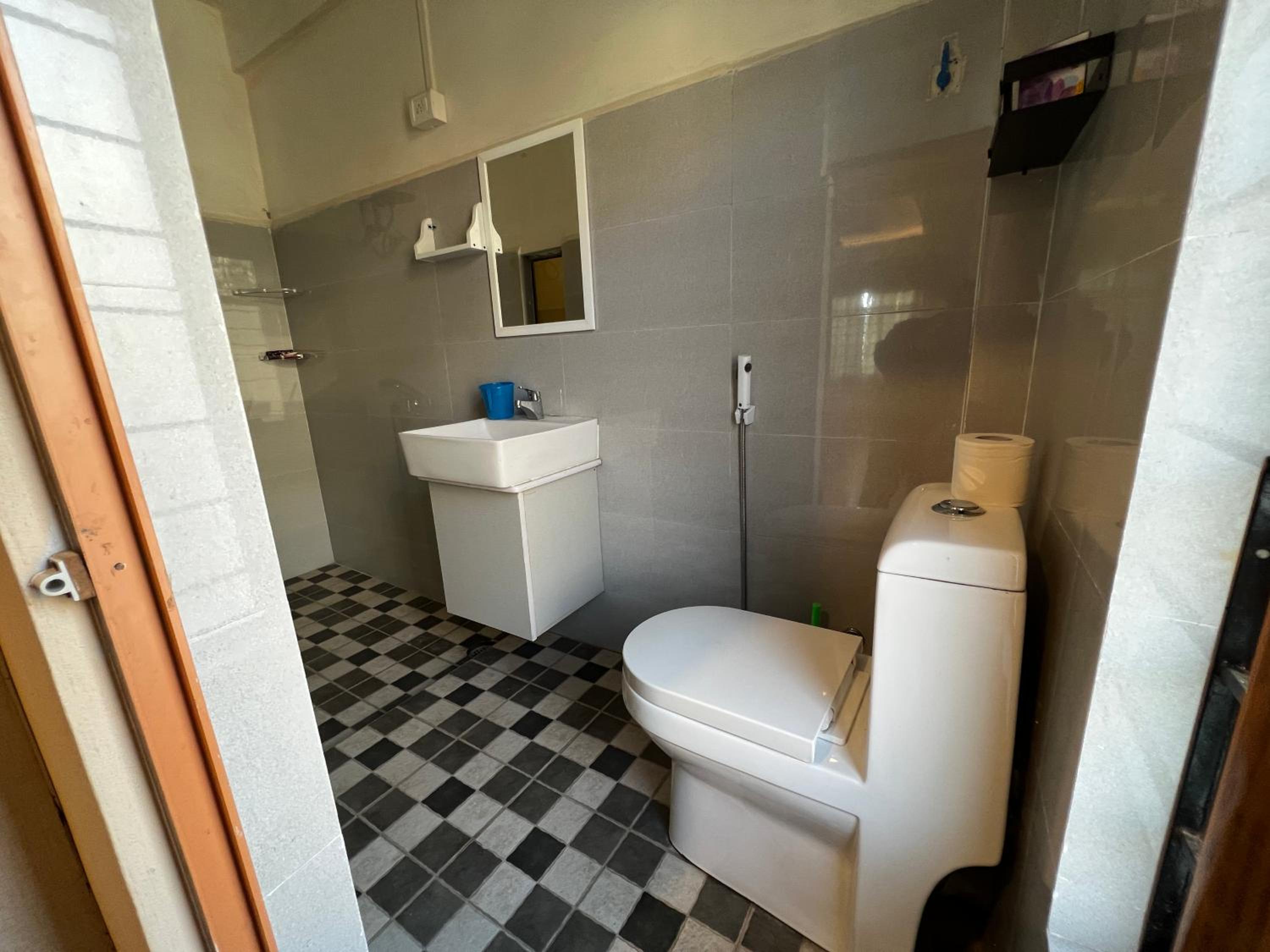 Double Room - Photo 7