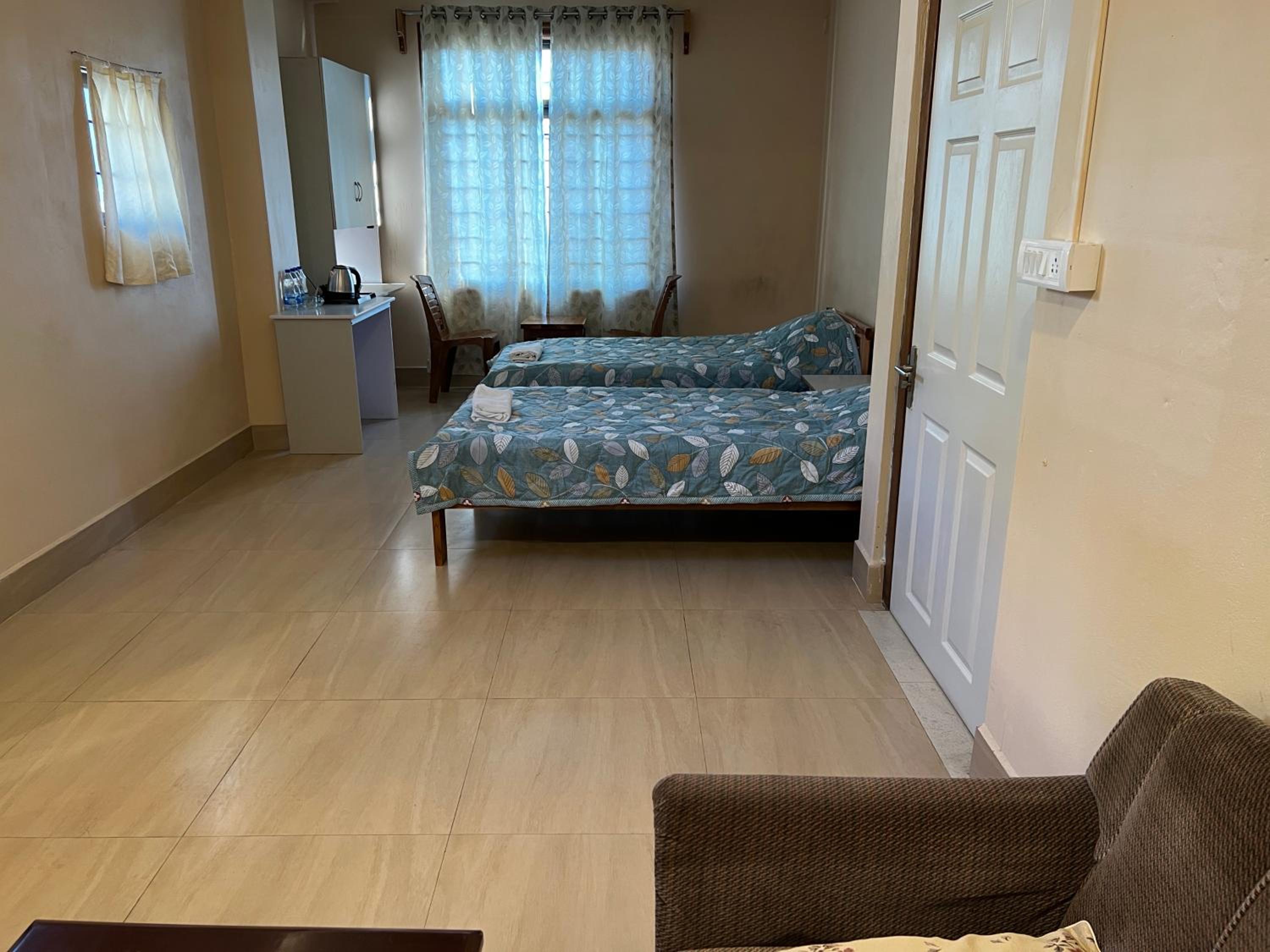 Double Room - Photo 6