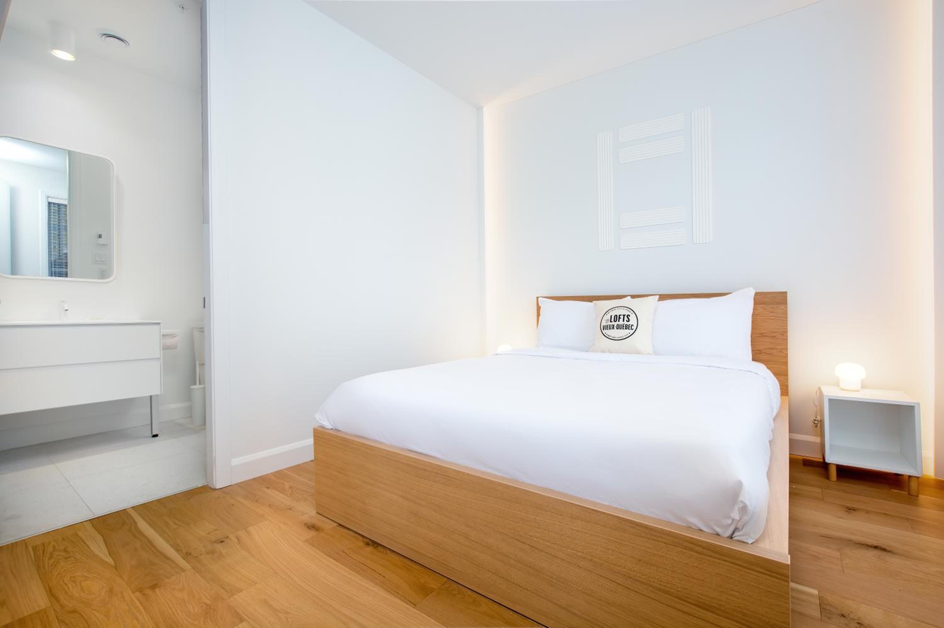 Apartment - 2 bedrooms (1 king and 1 queen)  and 2 bathrooms - Photo 4