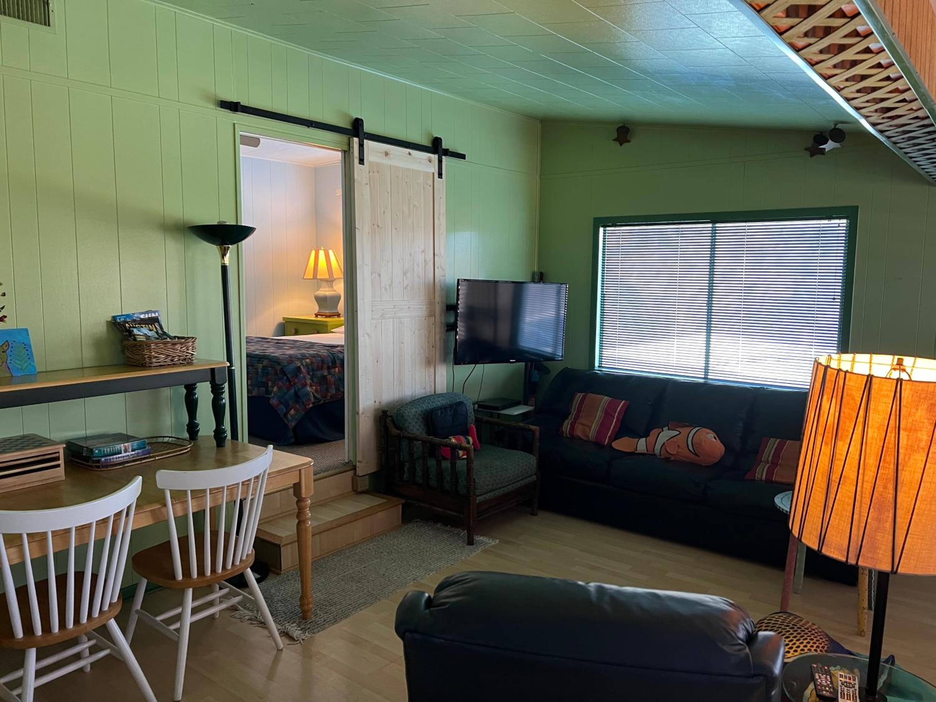 Two-Bedroom House - Photo 13