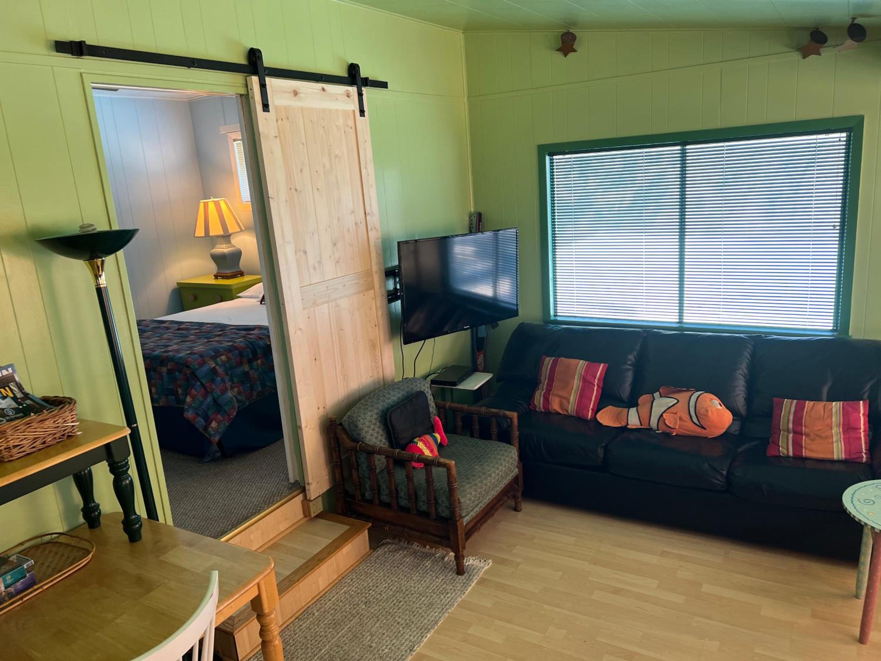 Two-Bedroom House - Photo 17