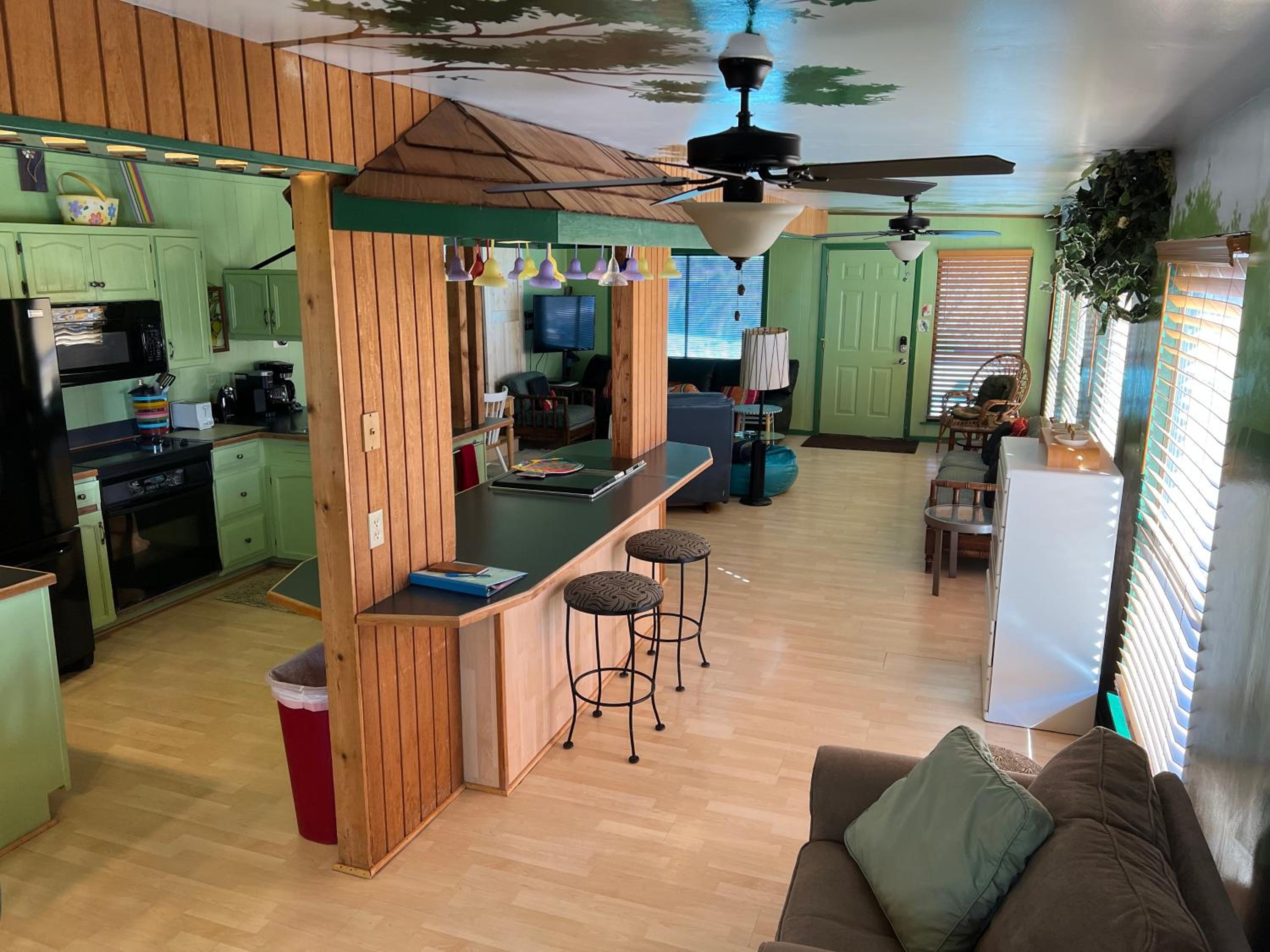 Two-Bedroom House - Photo 23
