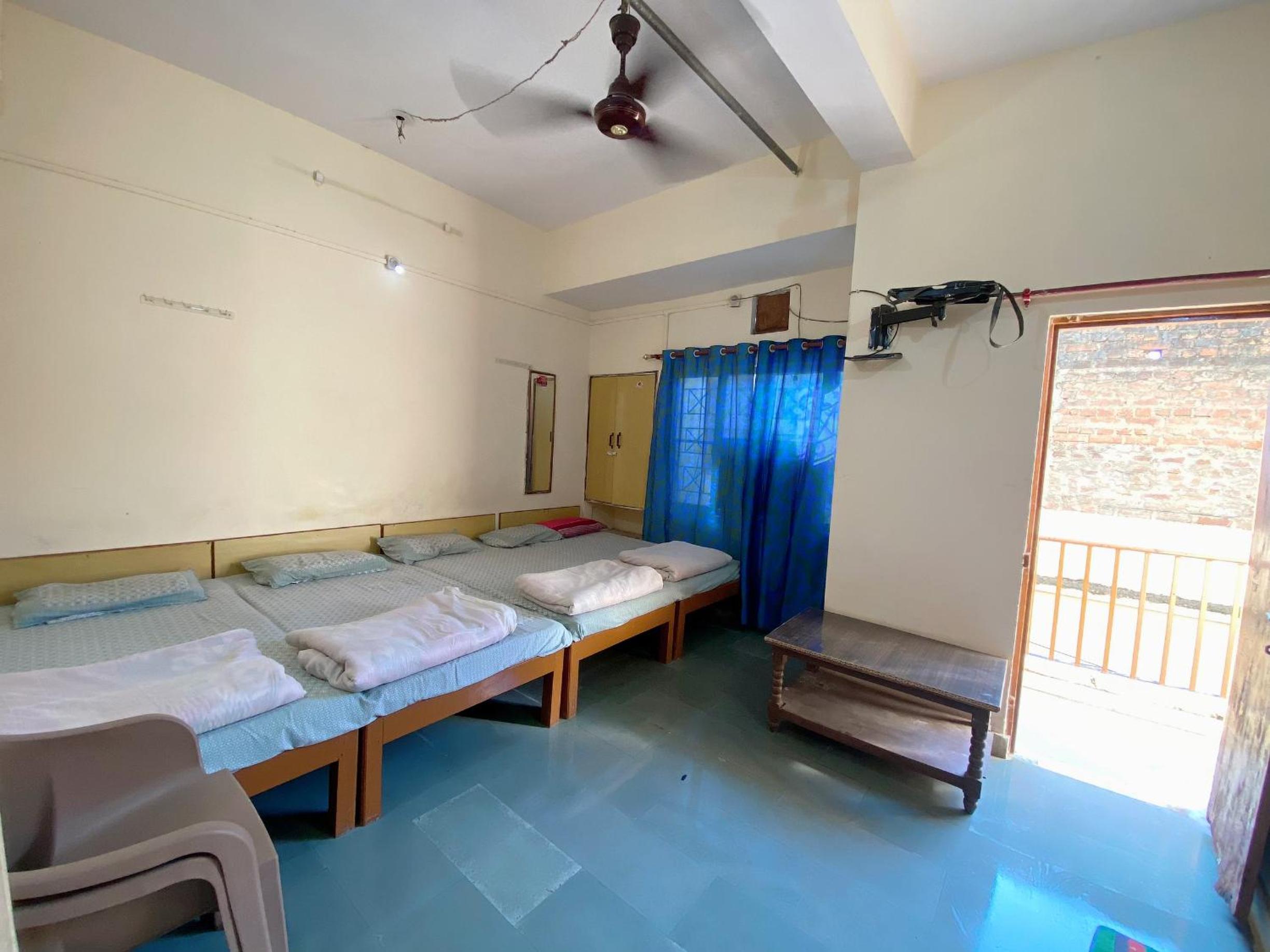 Standard Quadruple Room - Photo 1