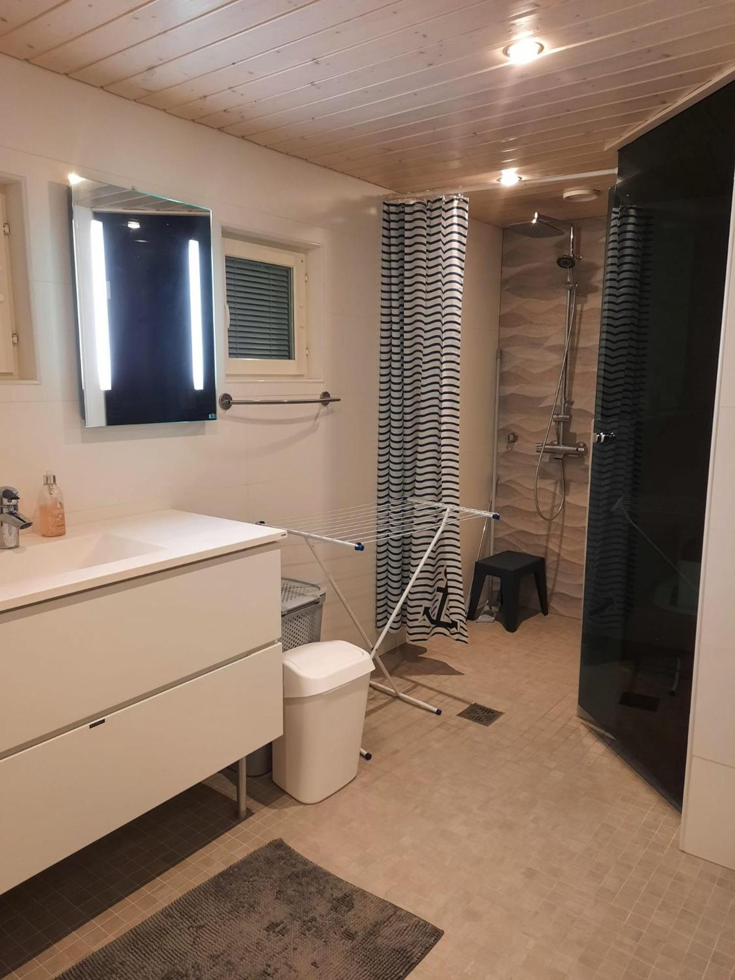 Two-Bedroom Chalet - Photo 3