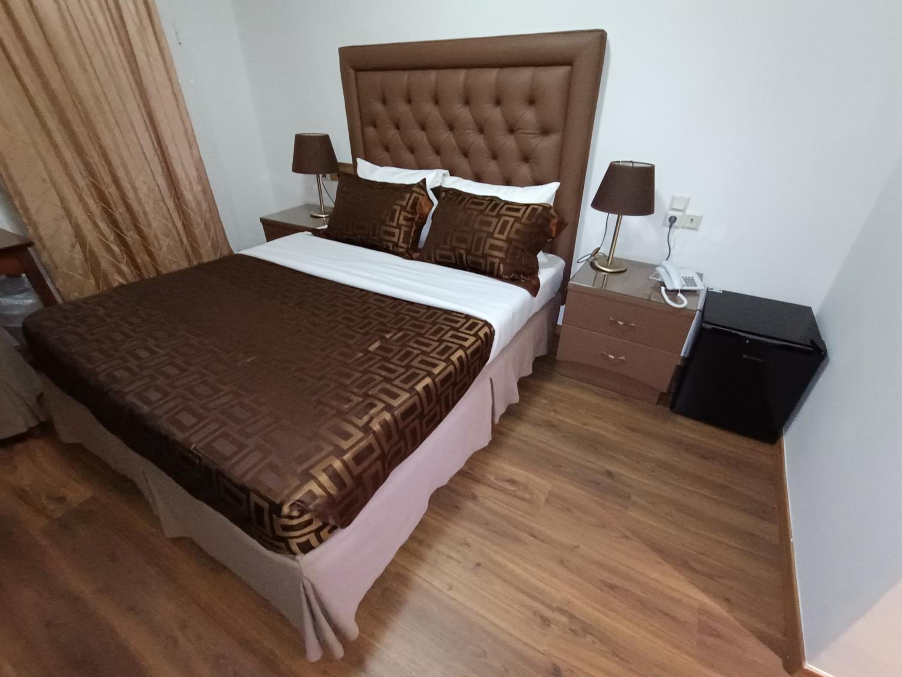 Double or Twin Room - Photo 25