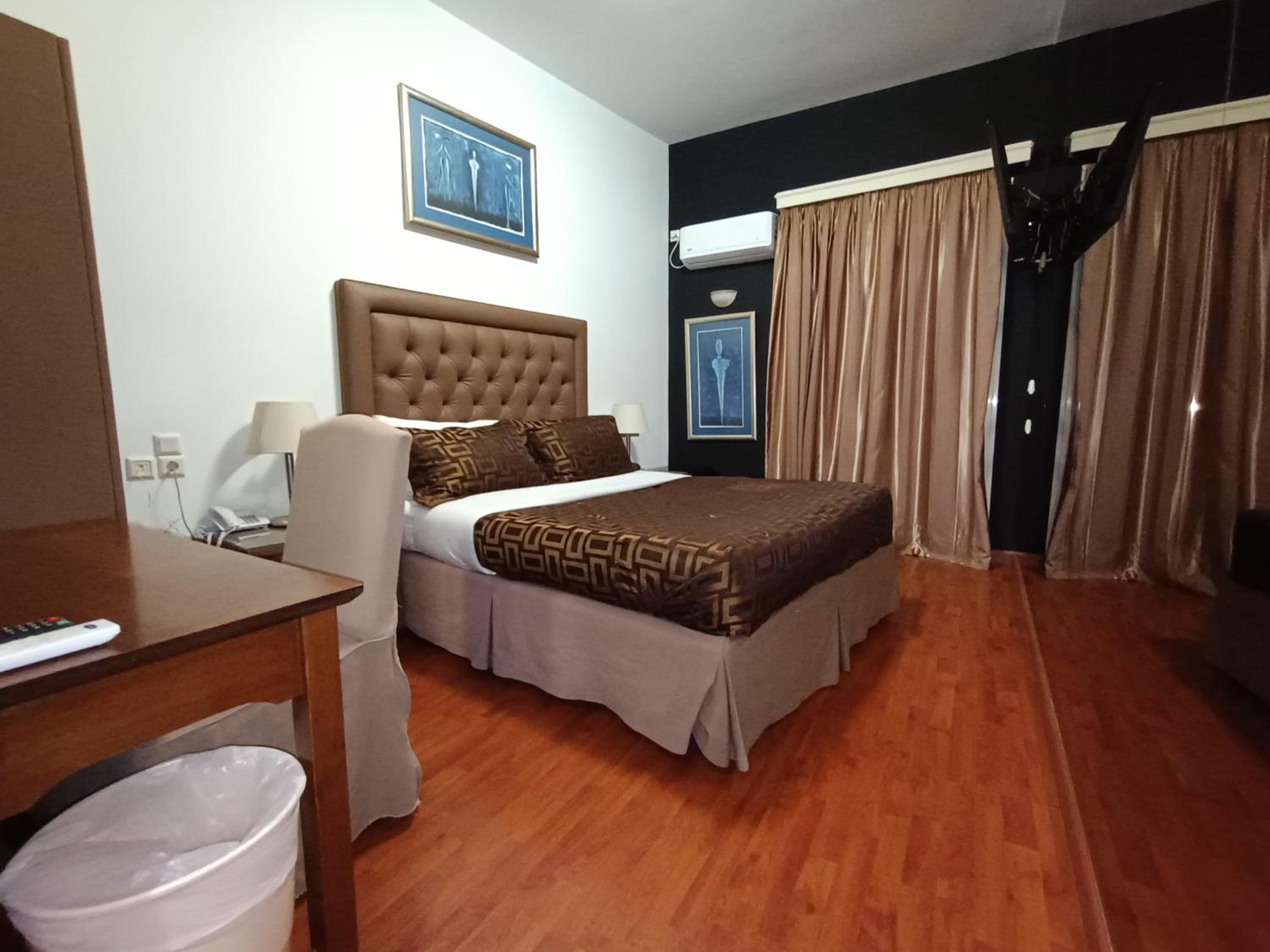 Double or Twin Room - Photo 1