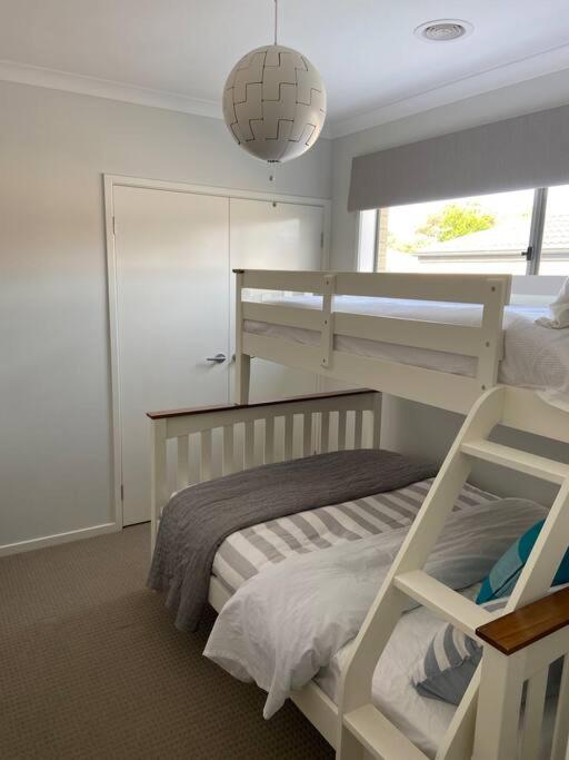 Four-Bedroom House photo 1