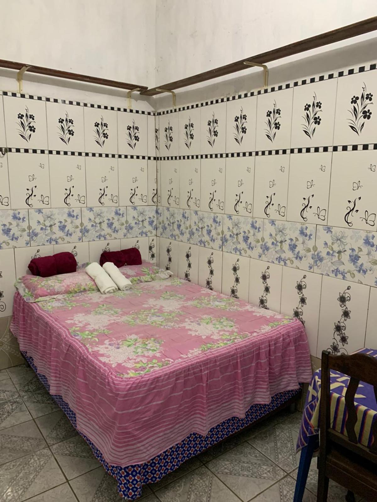 Large Double Room - Photo 9