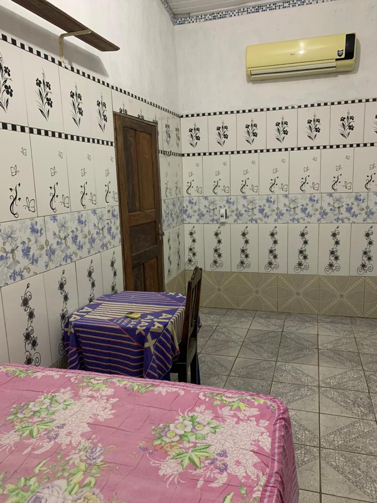 Large Double Room - Photo 10