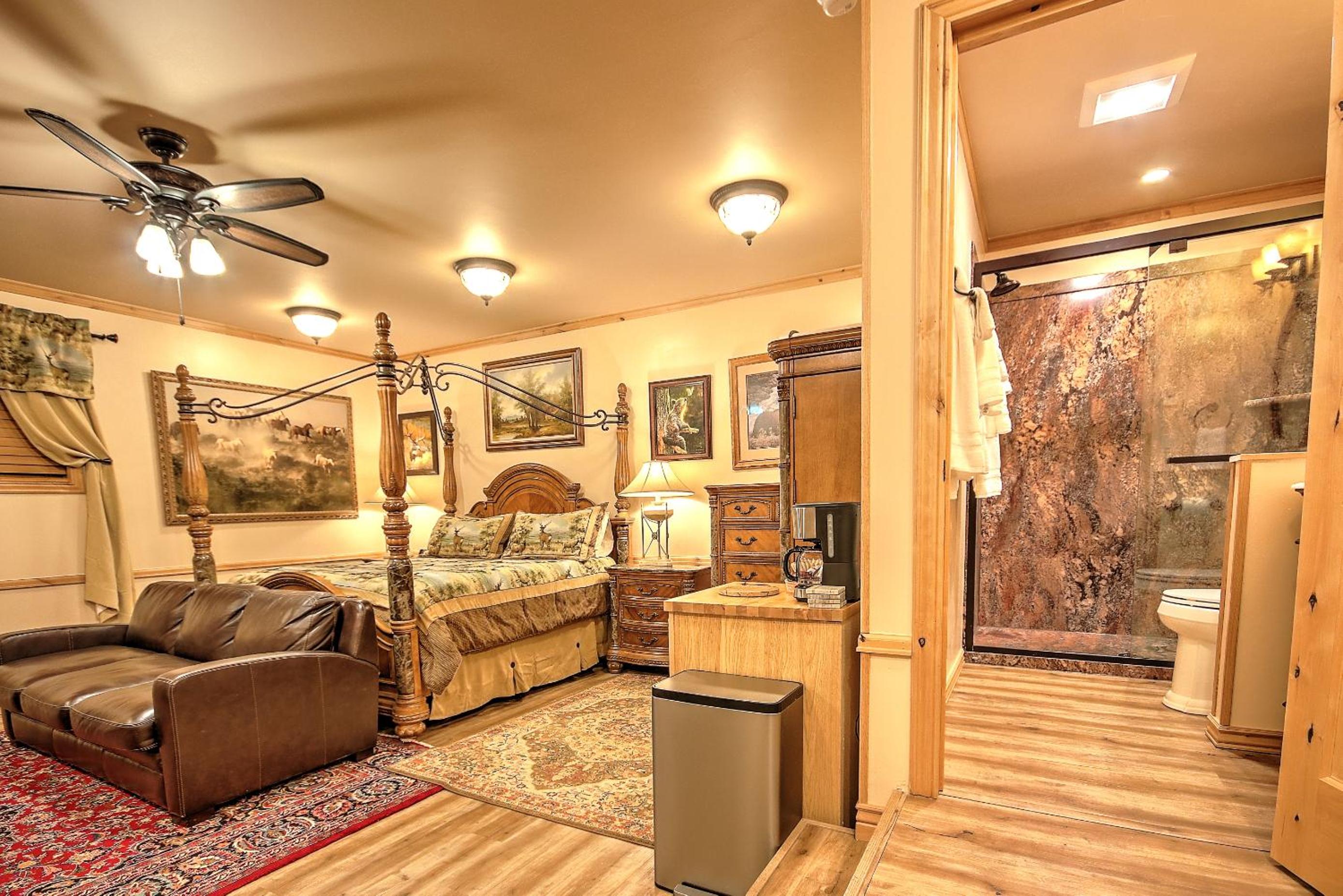 King Studio With Sofa Bed