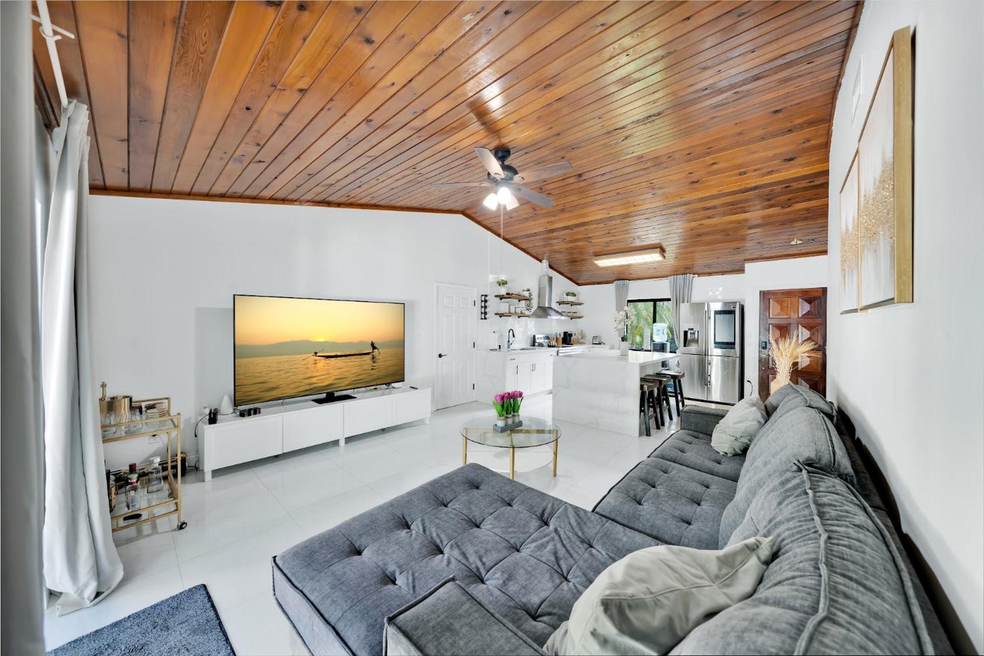 Three-Bedroom Villa photo 2