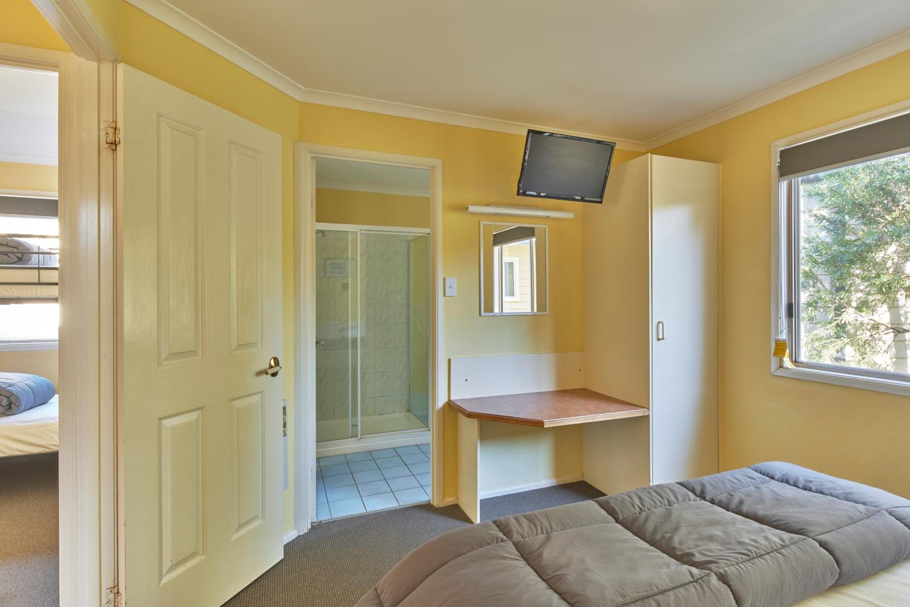 Palm Cabin photo 2