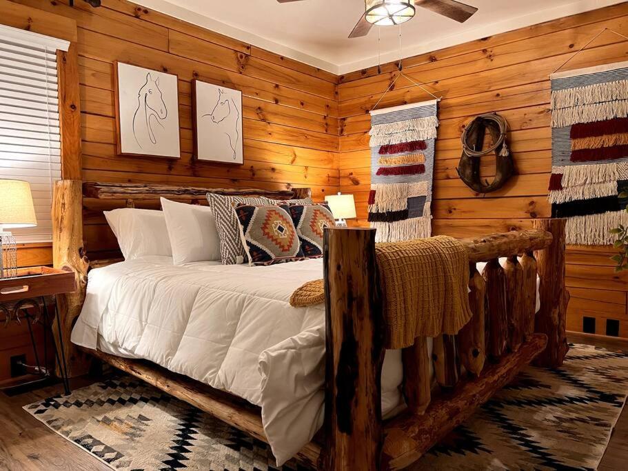Three-Bedroom House photo 1