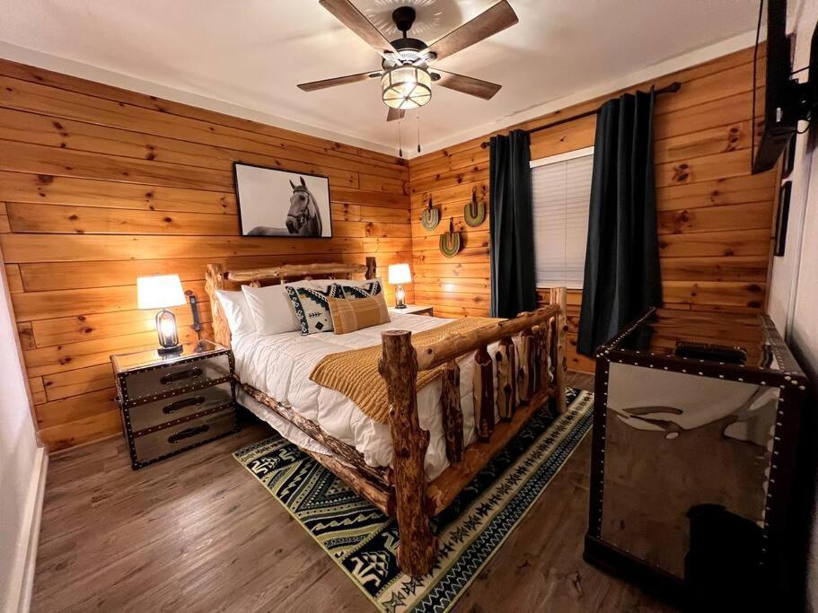 Three-Bedroom House photo 2