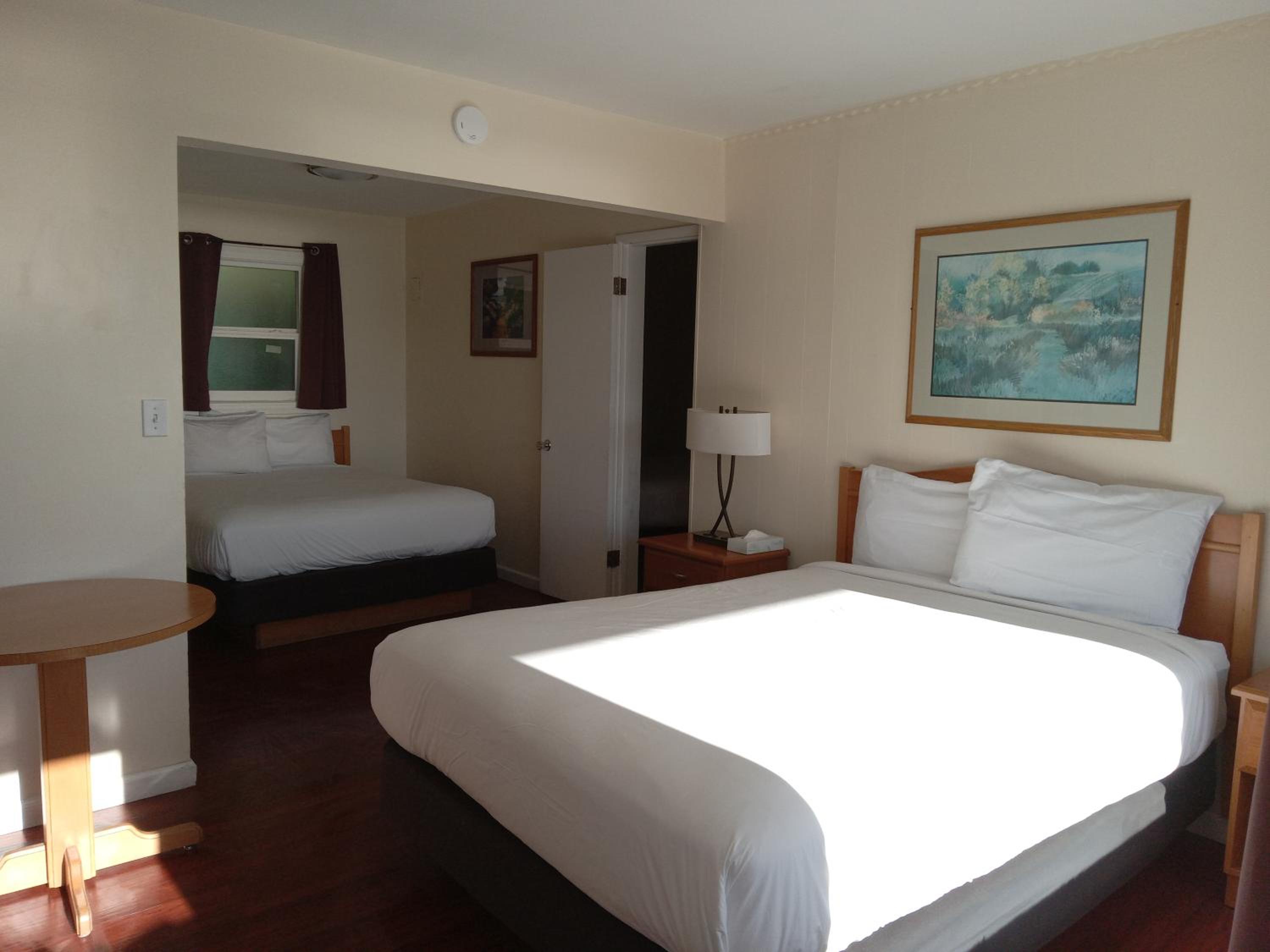 Two-Bedroom Suite - Photo 10