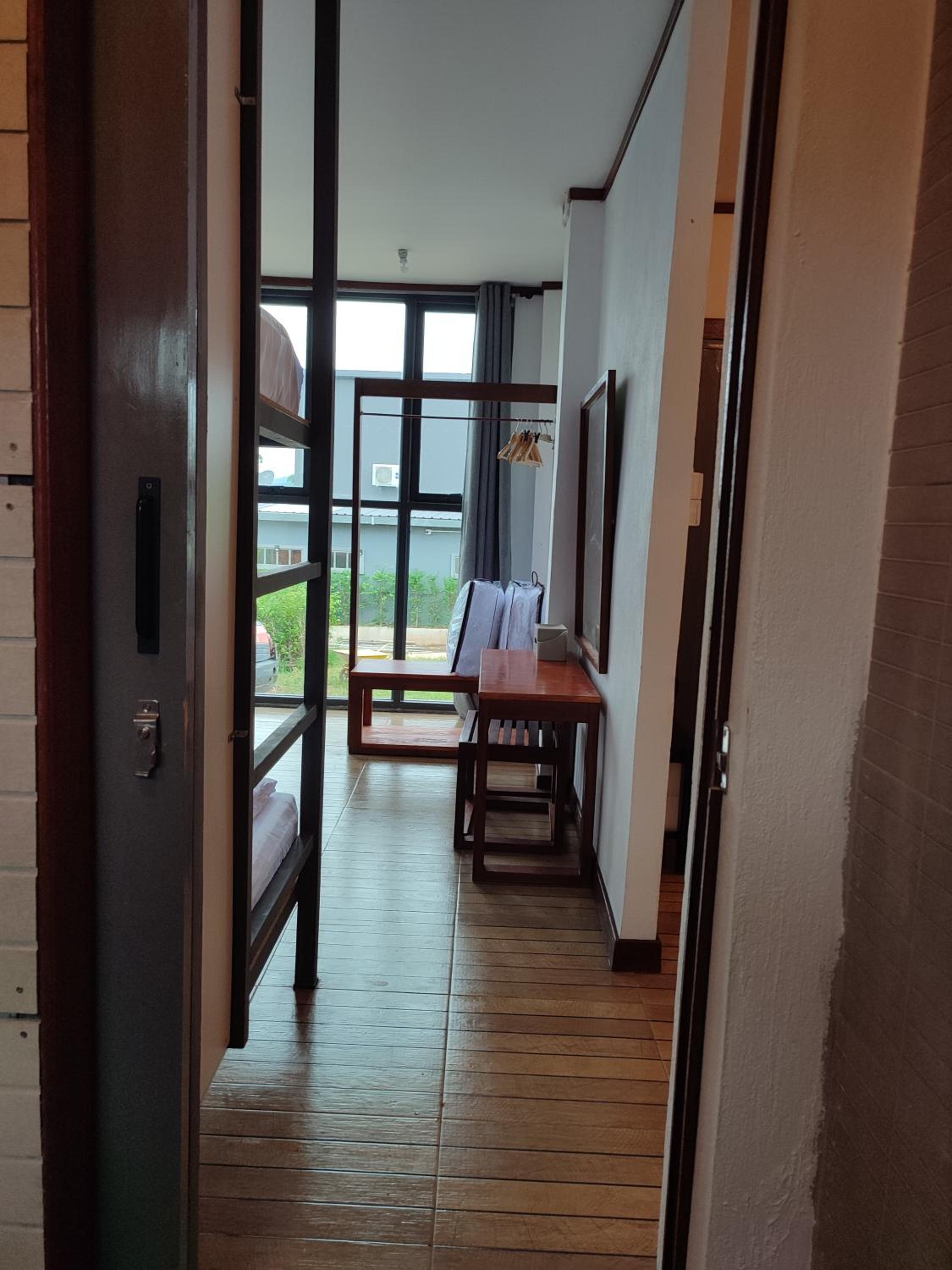 Quadruple Room with Mountain View - Photo 17