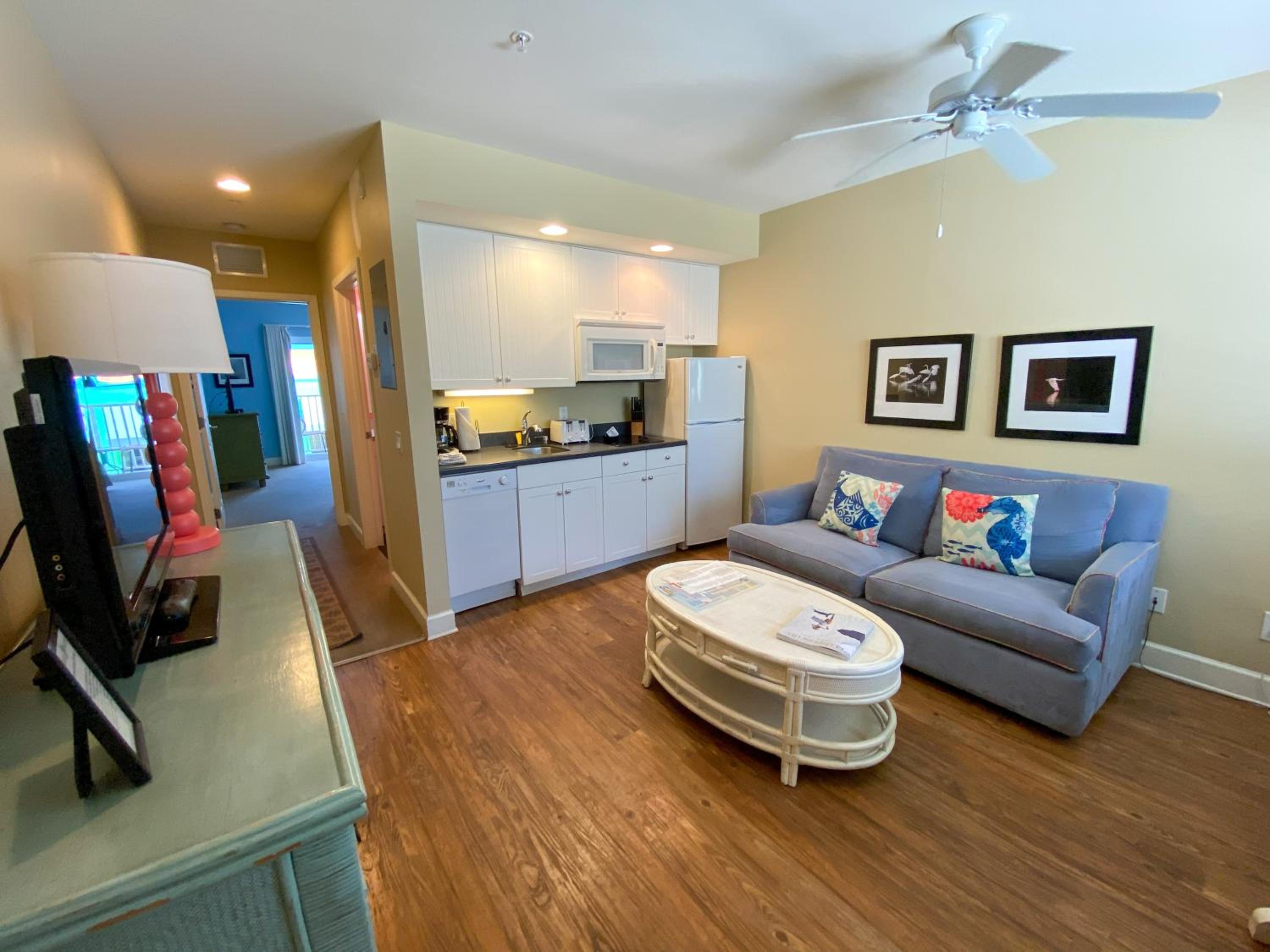 One-Bedroom Apartment photo 1