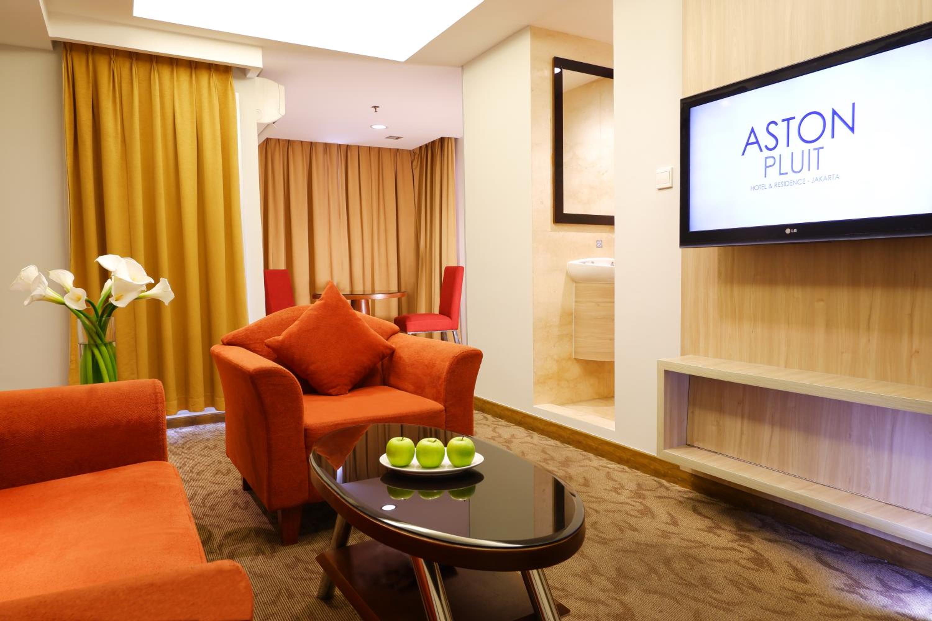 Suite - Photo 5
