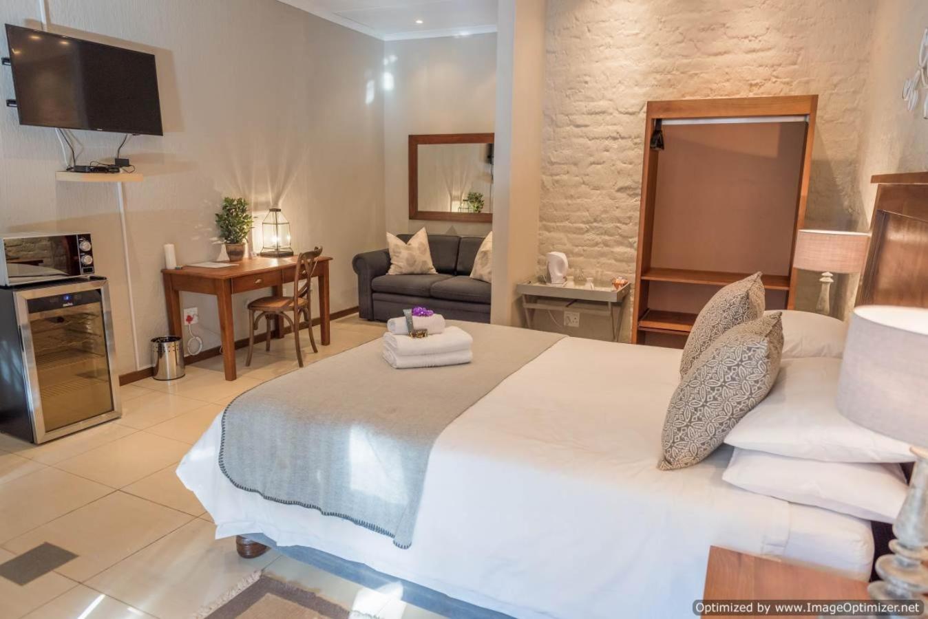 Deluxe Double Room - Photo 1