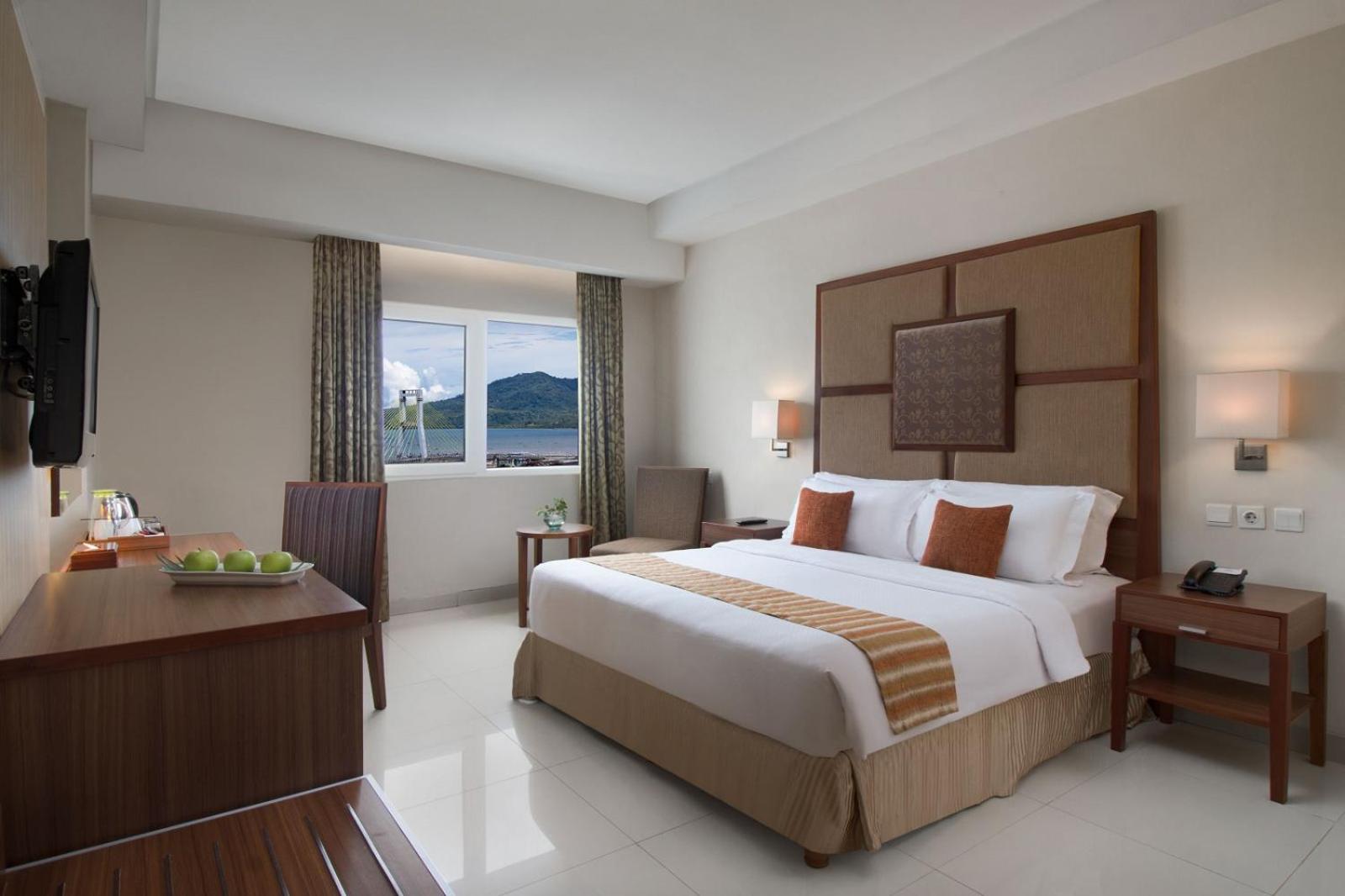 Deluxe Double or Twin Room with Sea View photo 2