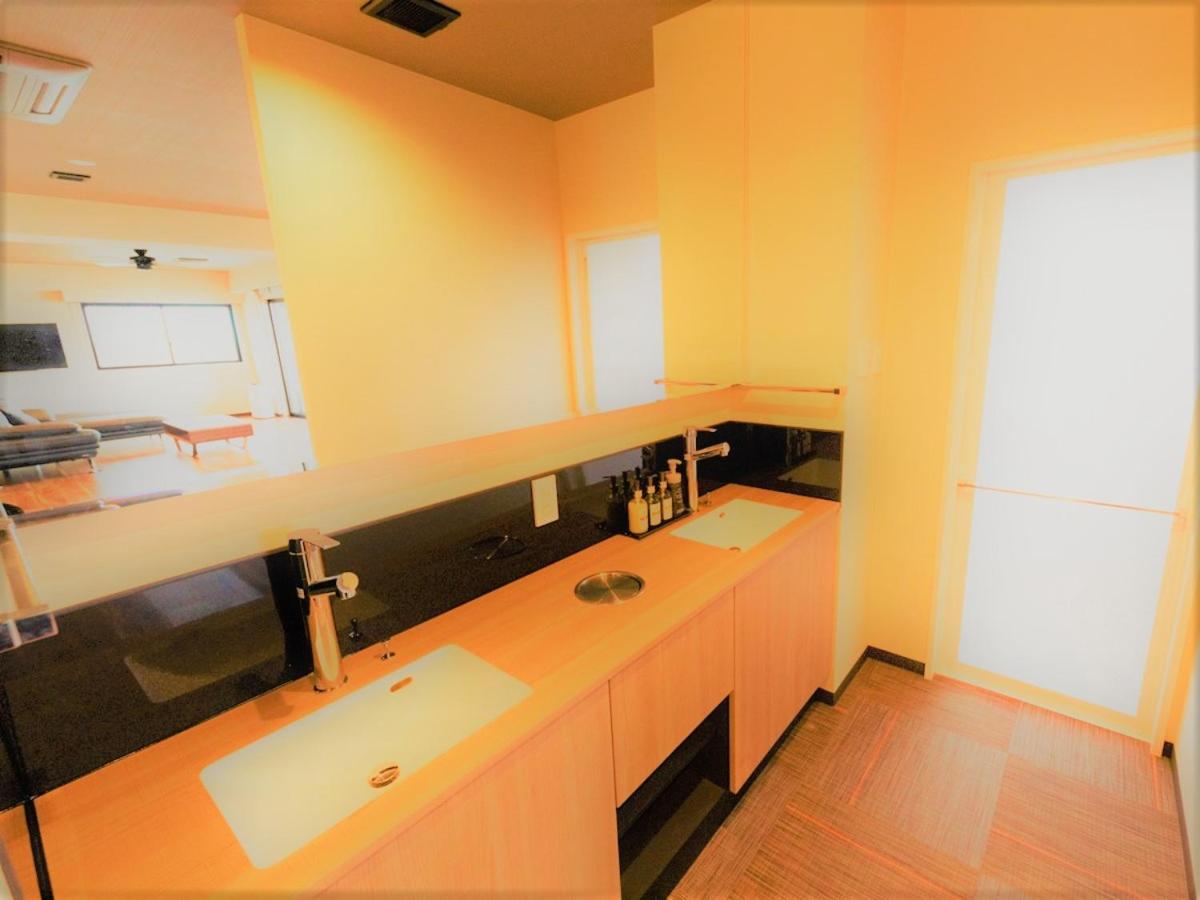 Ocean Suite Room with Open Air Bath - Non-Smoking photo 2