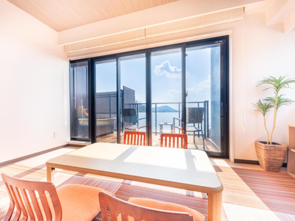 Modern Japanese Style Junior Suite Room with Open Air Bath - Non-Smoking photo 3