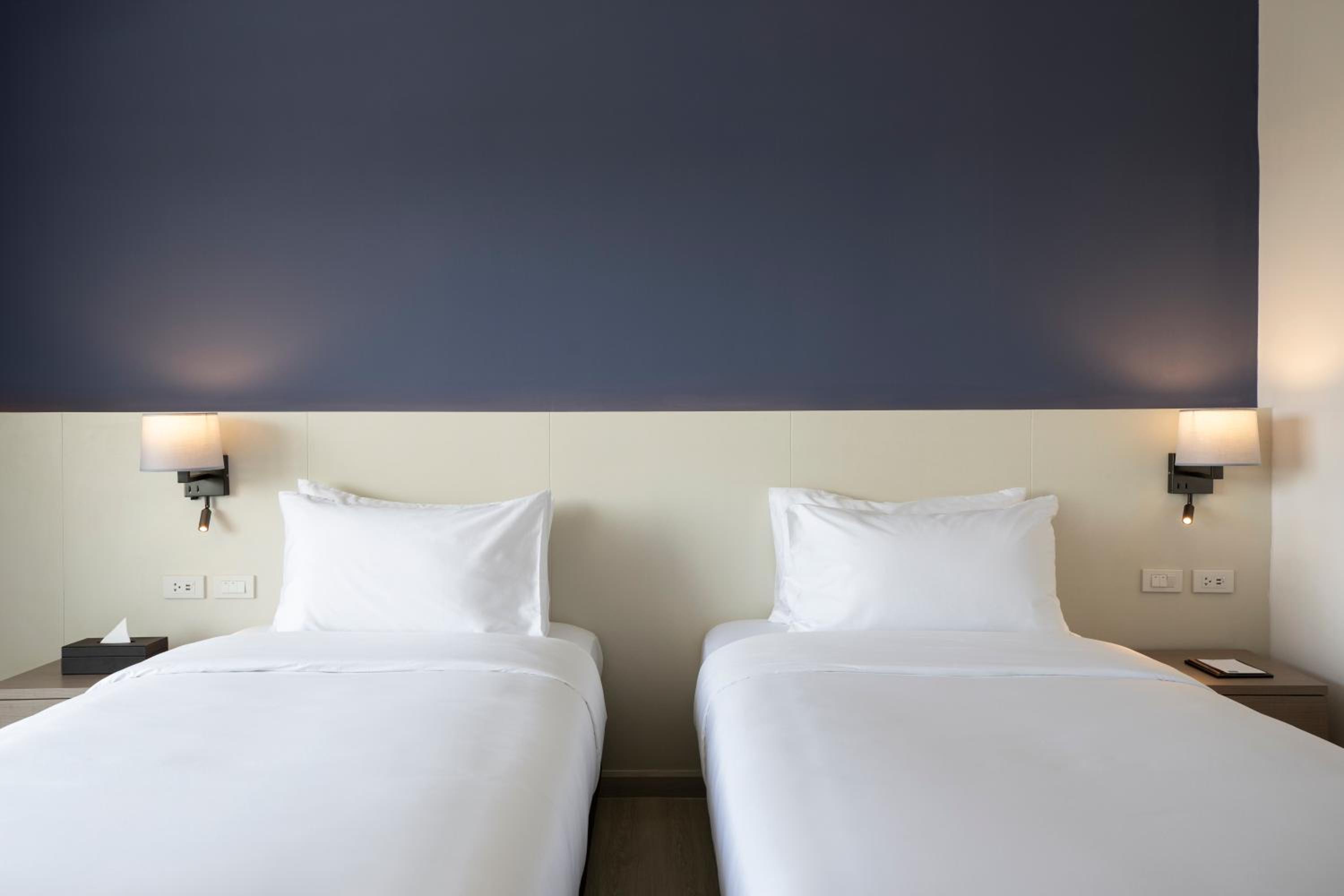 Deluxe Twin Room with Ocean View