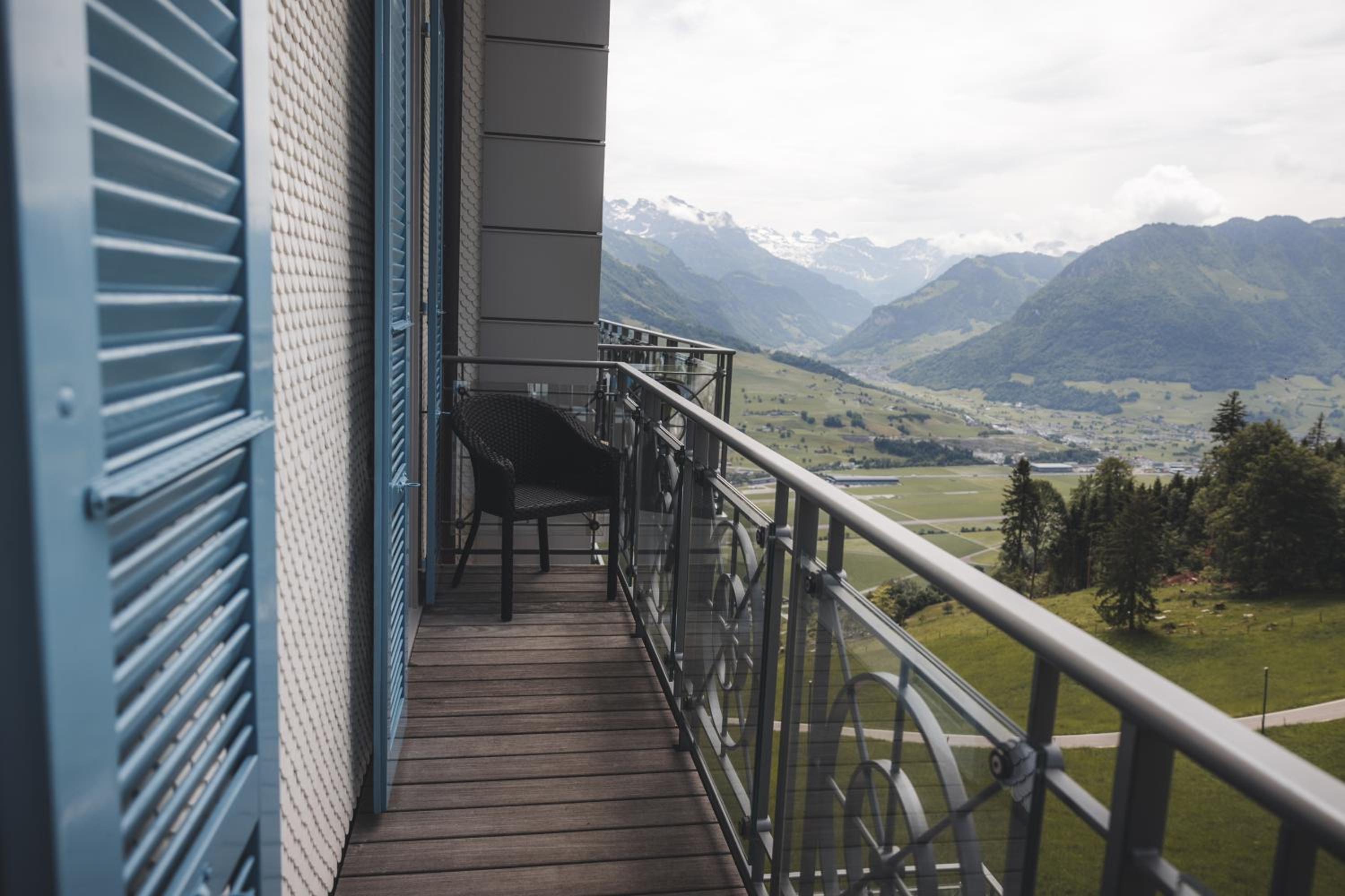 Corner Suite with Mountain View and Balcony
