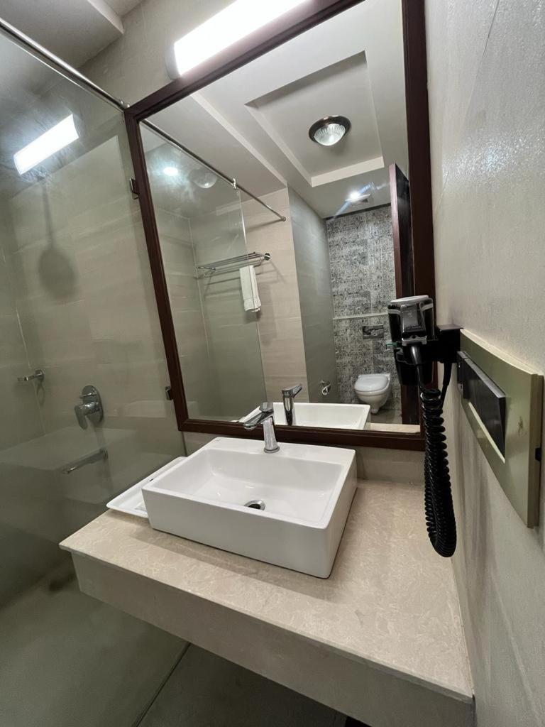 Deluxe Room - Photo 3