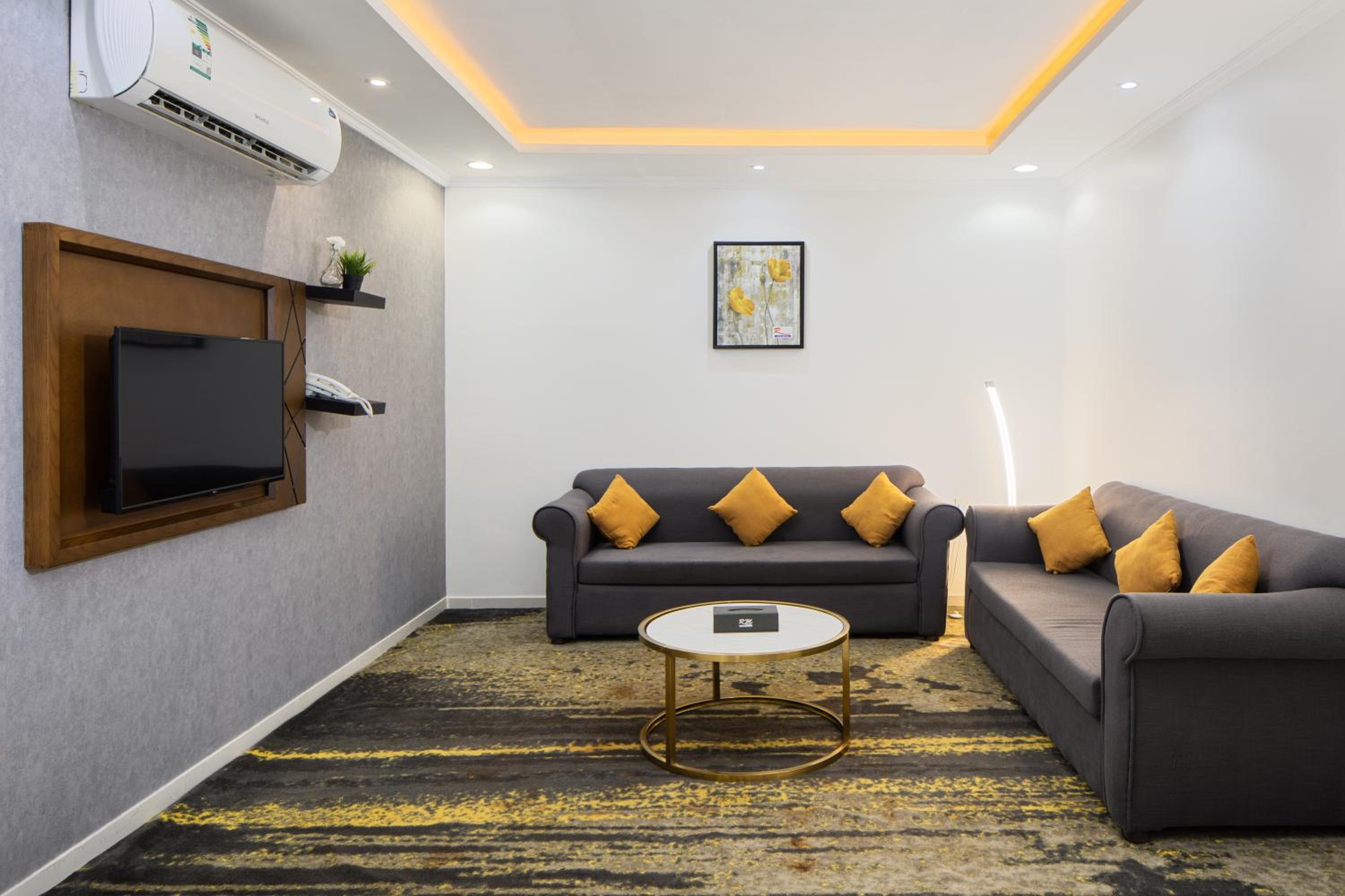 Three-Bedroom Apartment - Photo 10