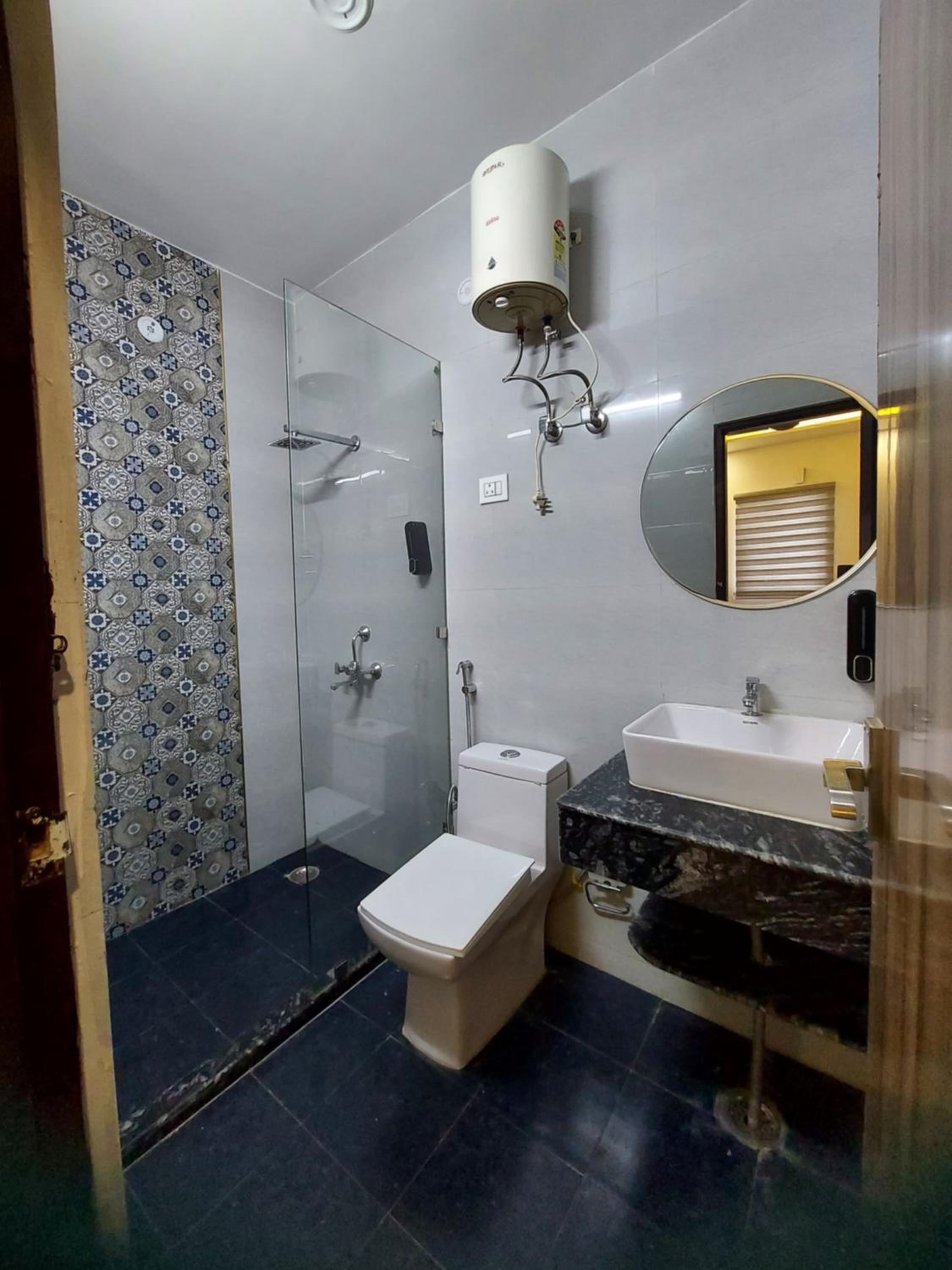 Deluxe Double Room - Photo 12