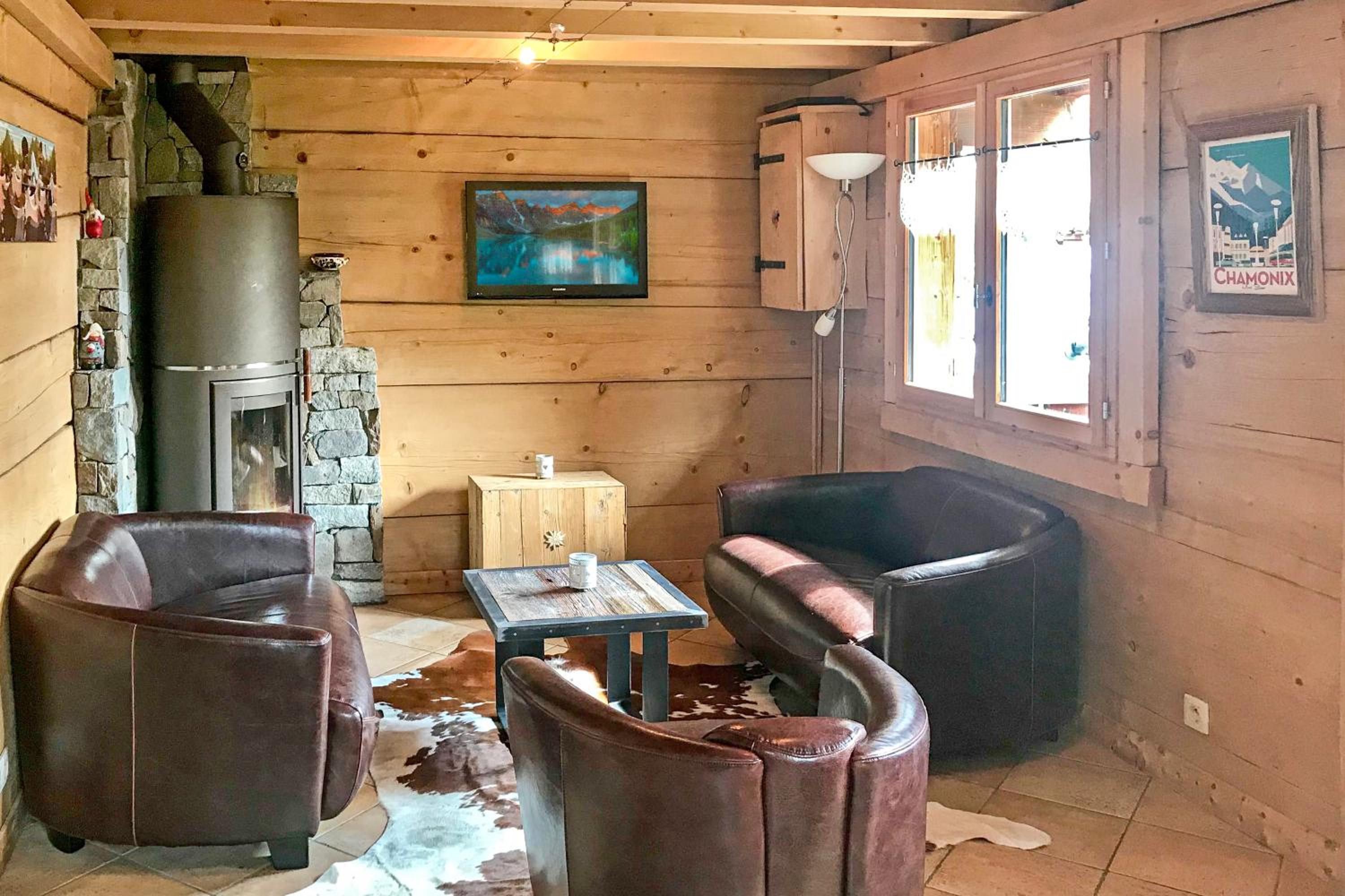 Three-Bedroom Chalet photo 2