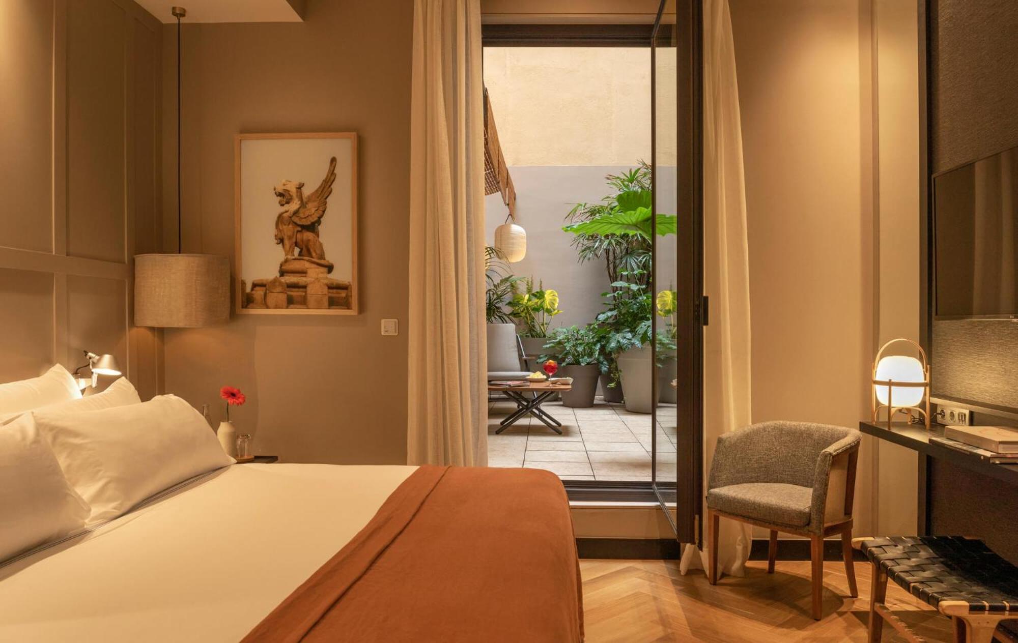 Small Room with Interior Terrace