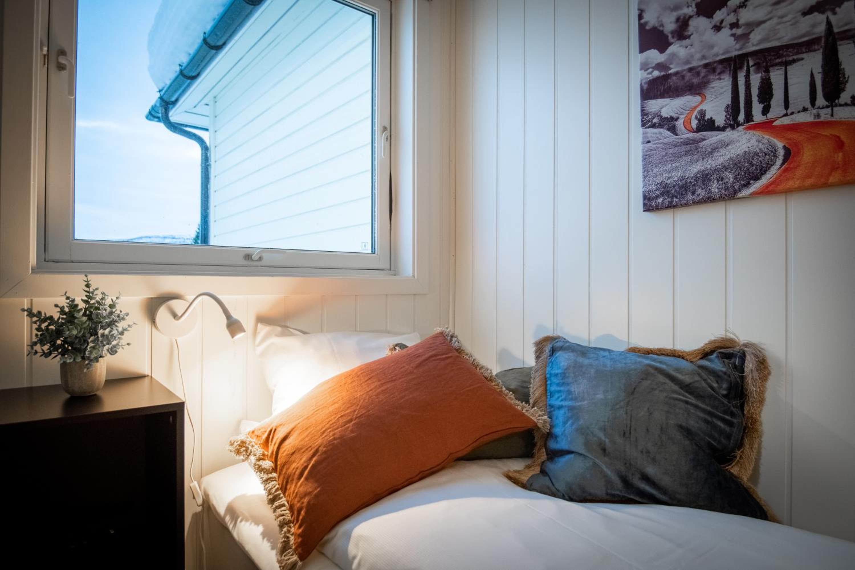 Single Room With Private Bathroom photo 3