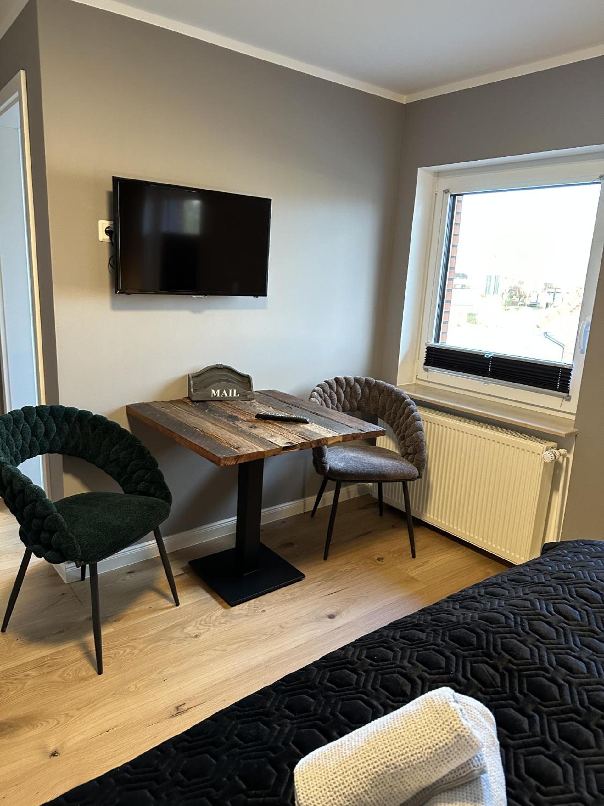 Deluxe Double Room with Balcony photo 3