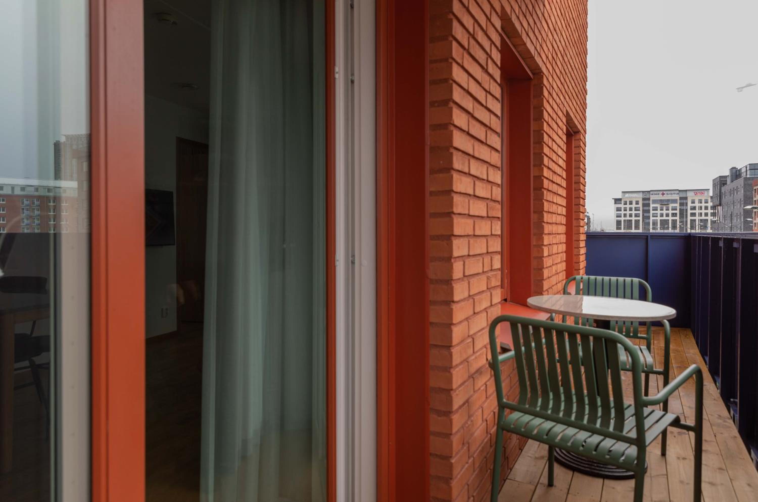 One-Bedroom Apartment with Balcony photo 3