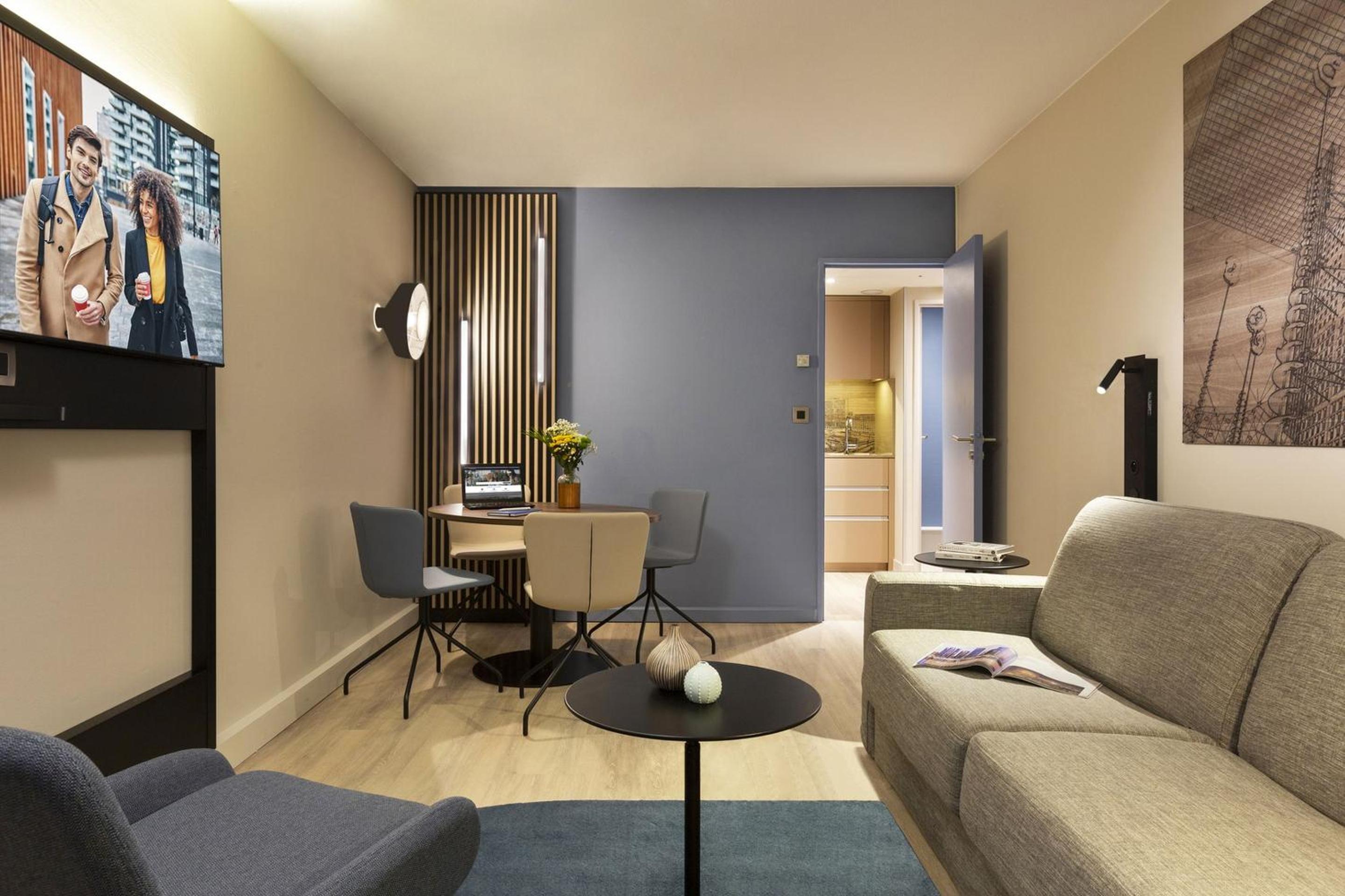 Deluxe Apartment