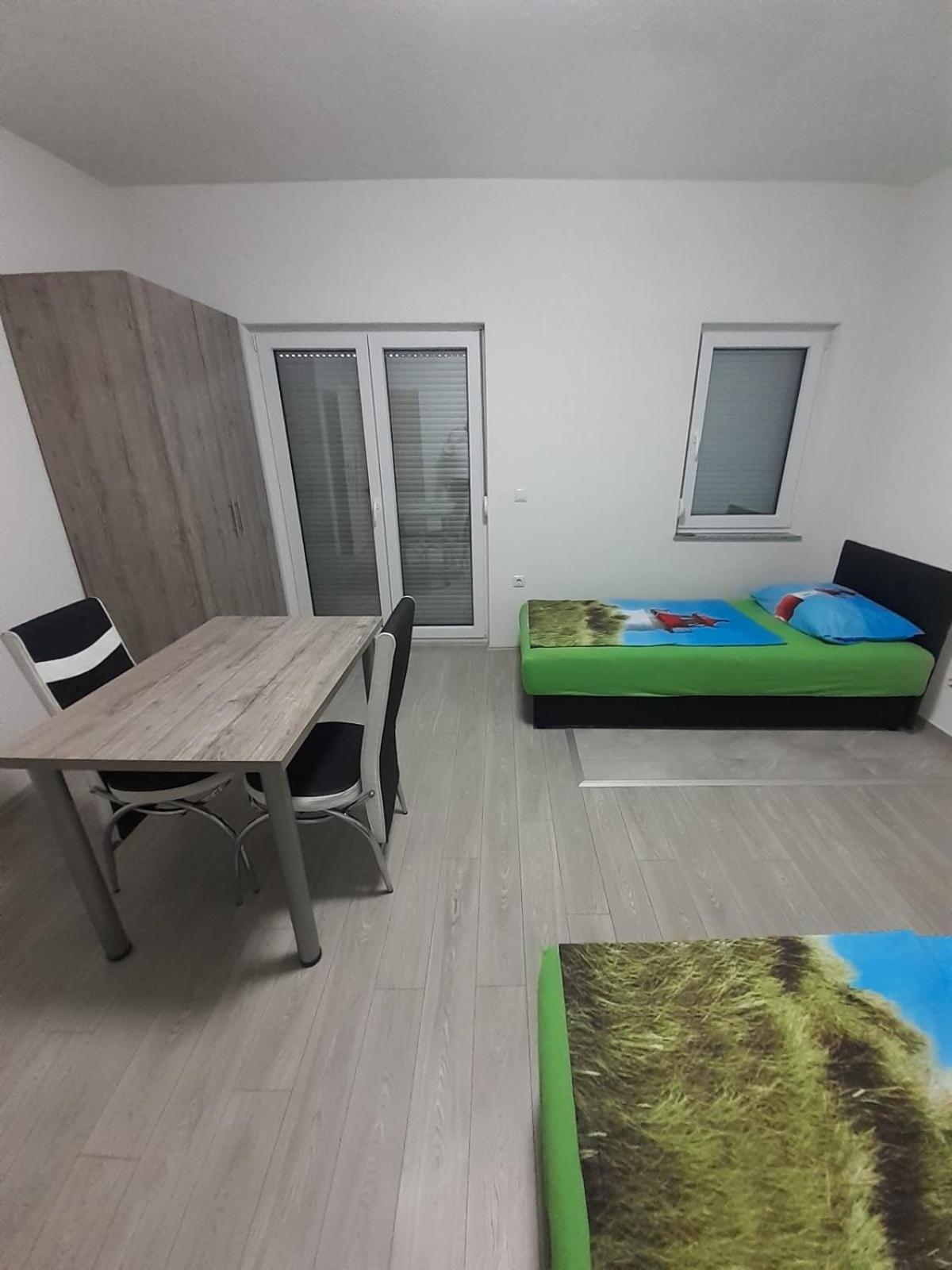 Double Room with Private Bathroom photo 1