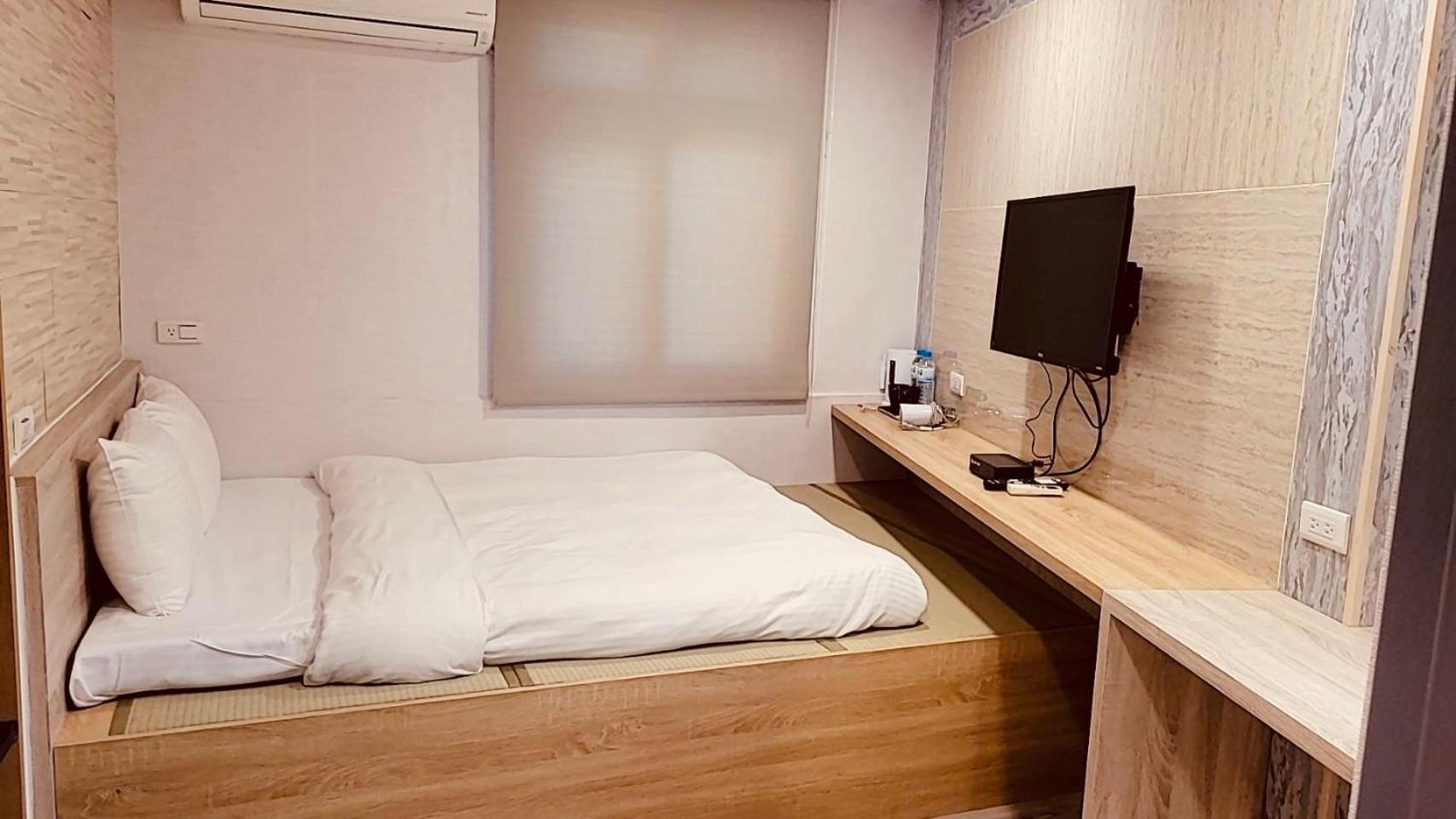  Exquisite Japanese Double Room - Photo 6