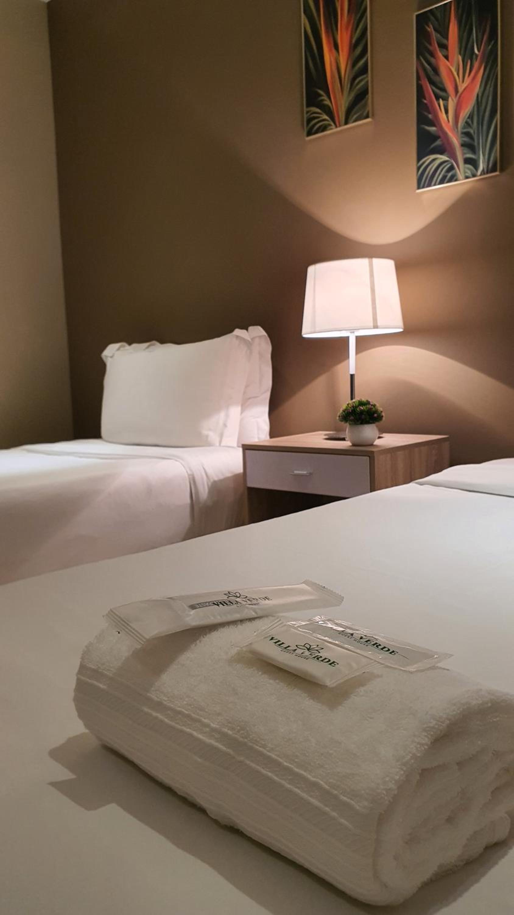 Twin Room - Photo 4