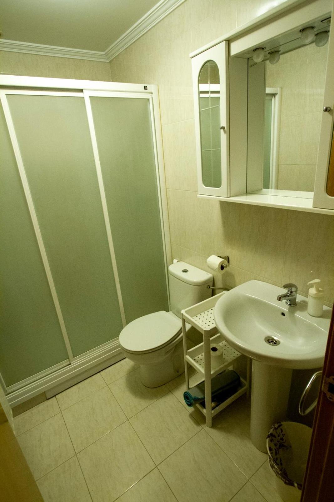 One-Bedroom Apartment photo 2