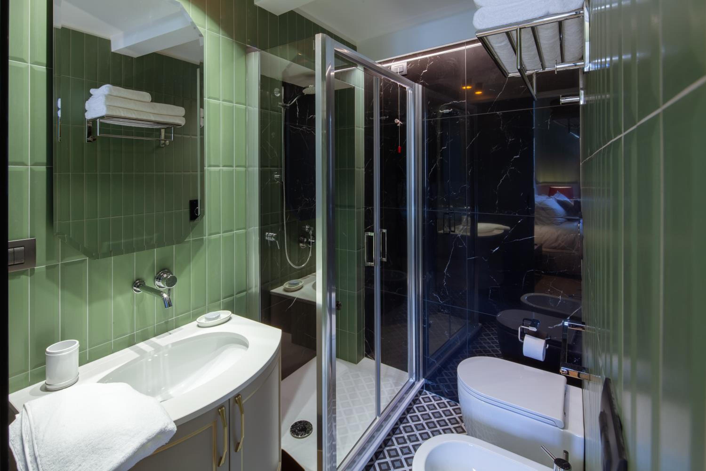 Deluxe Double Room photo 2