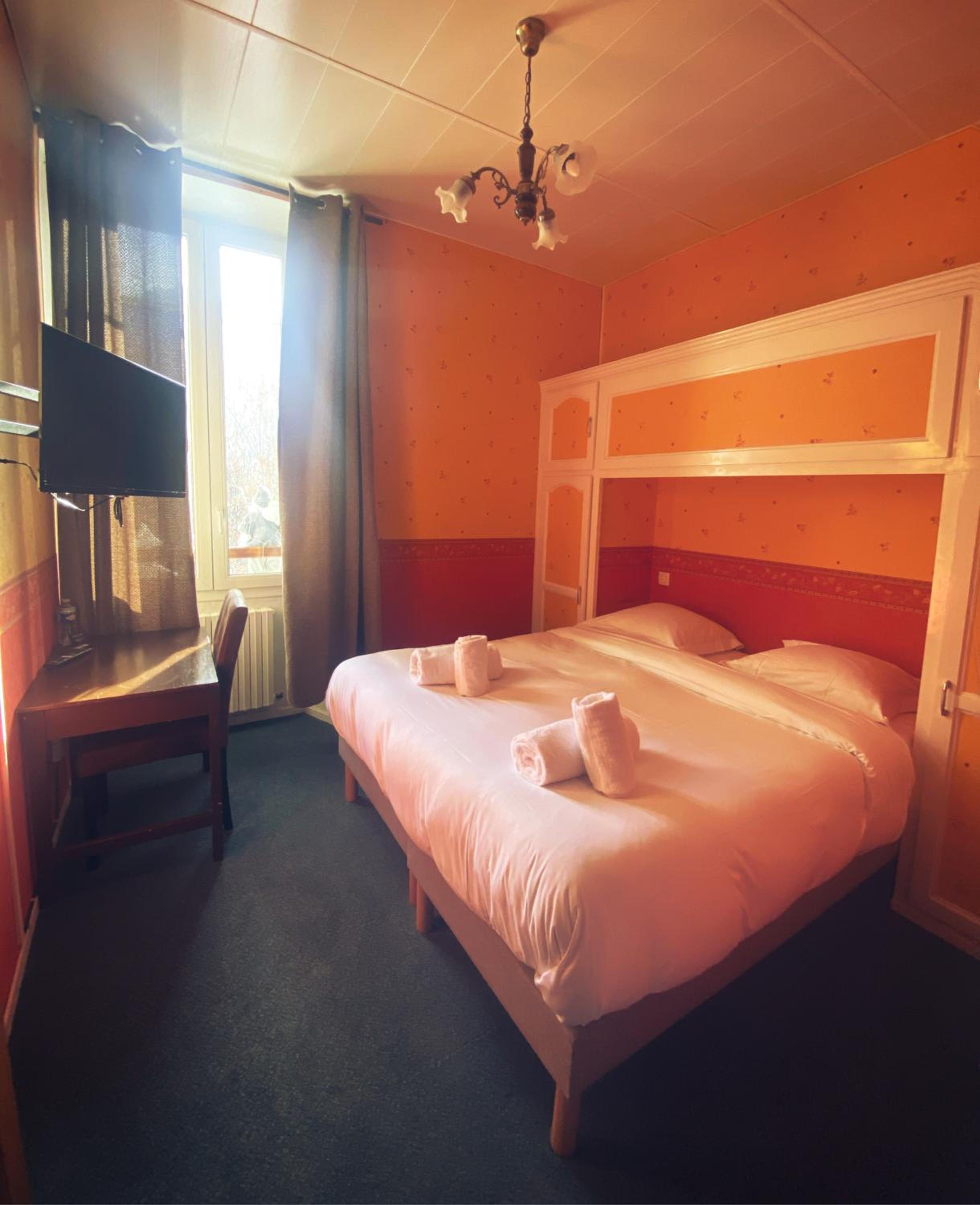 Standard Suite with Private Bathroom and Private Toilets