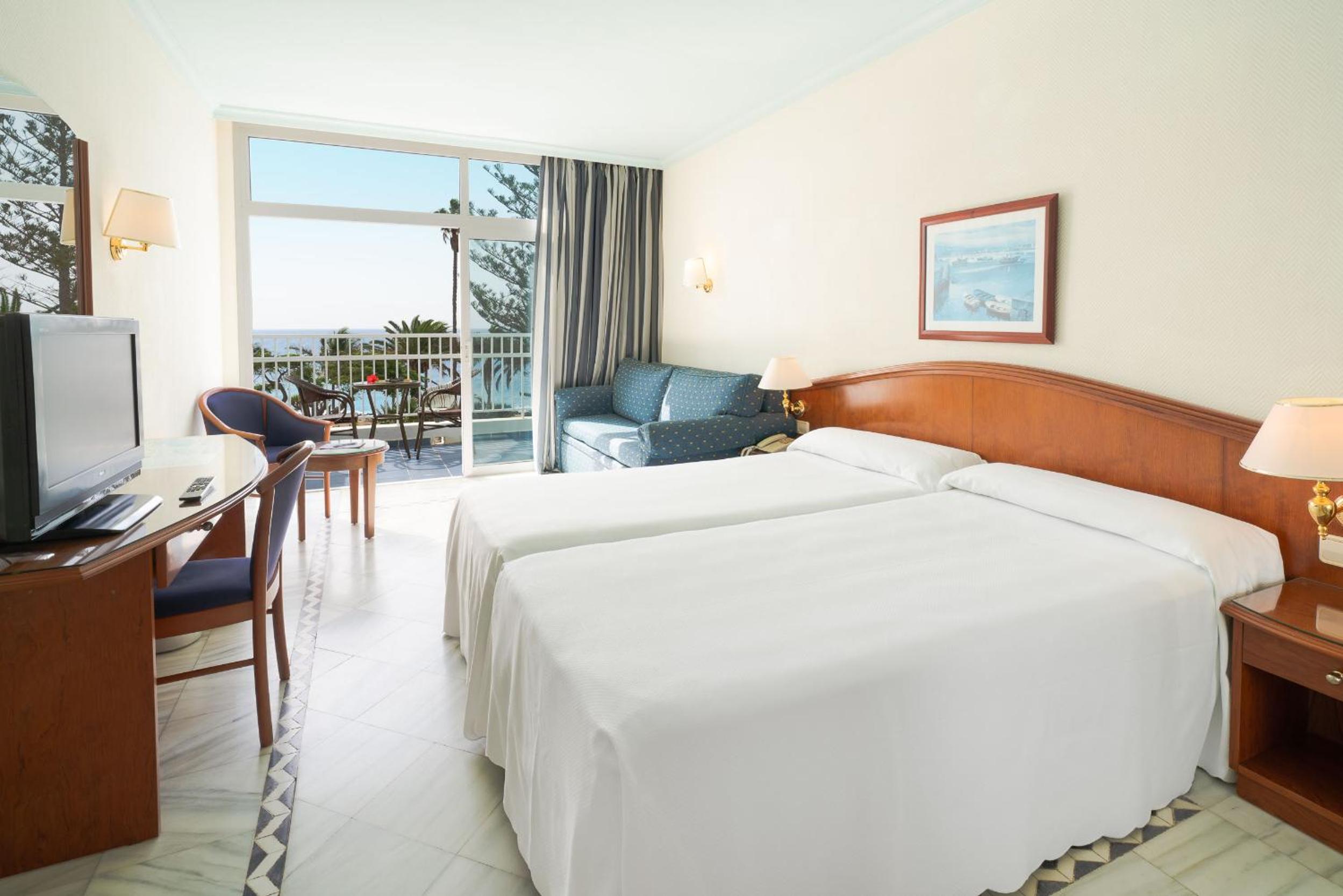 Family Room with Sea View (3 Adults + 1 Child)