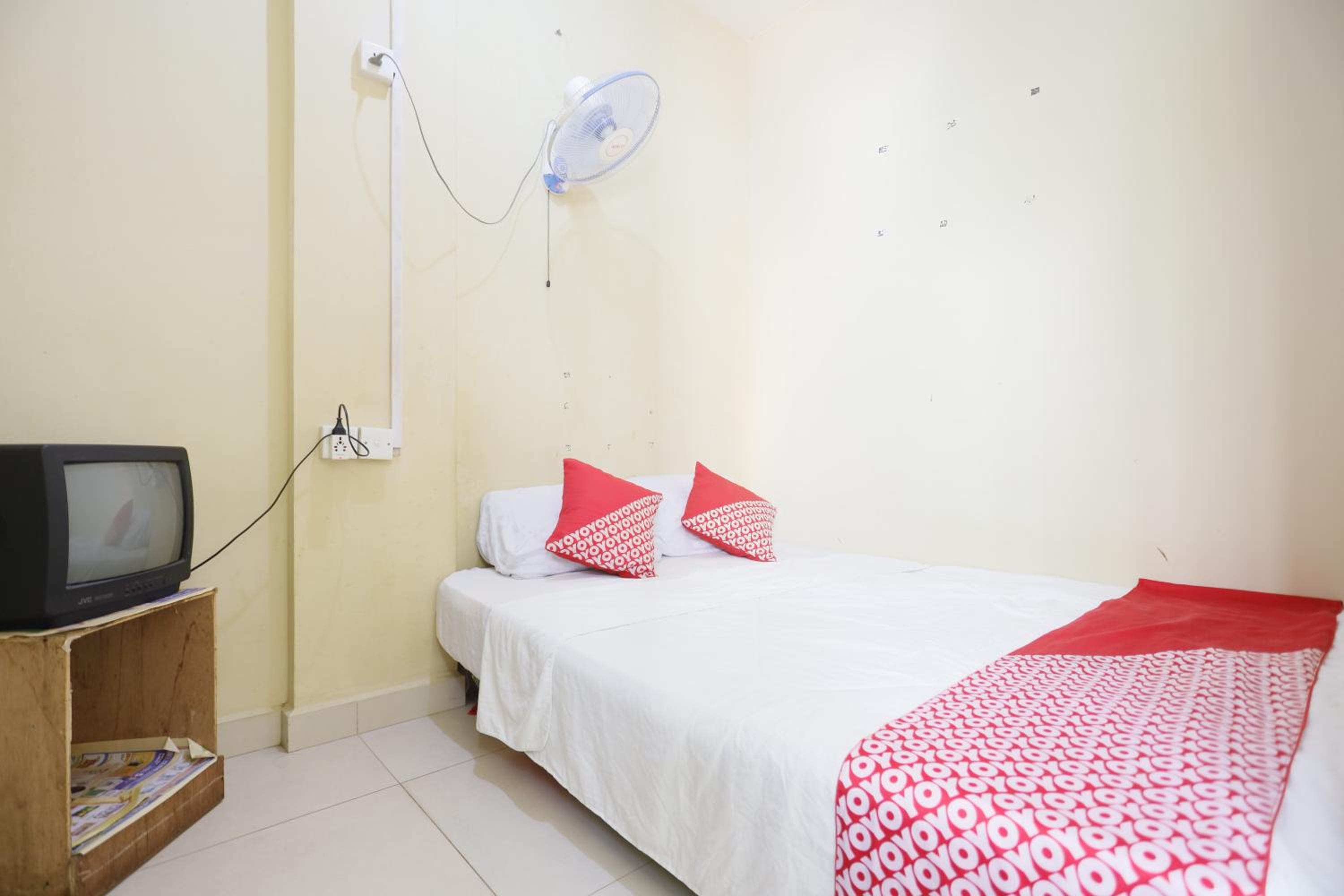 Budget Double Room - Photo 1