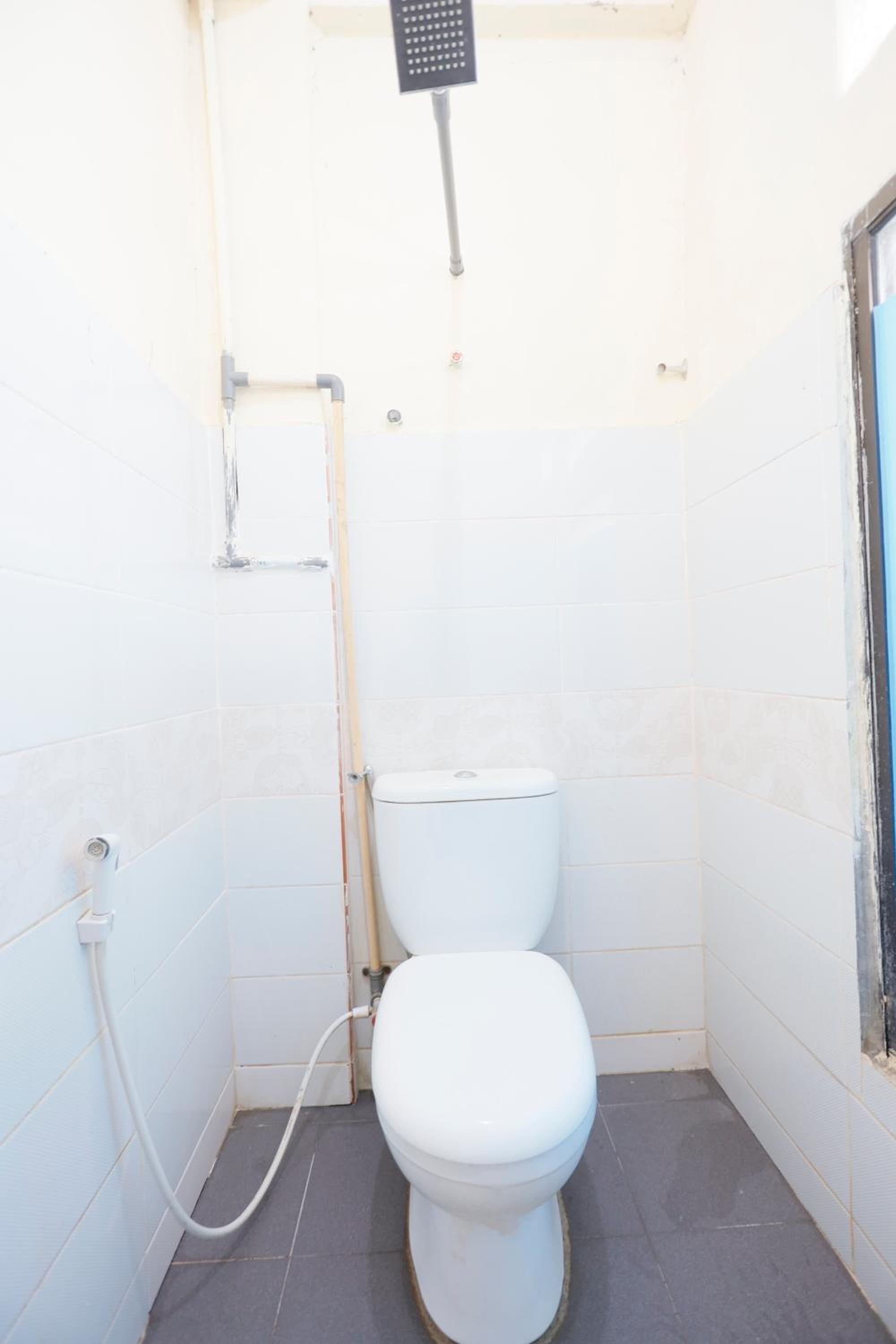 Budget Double Room - Photo 6